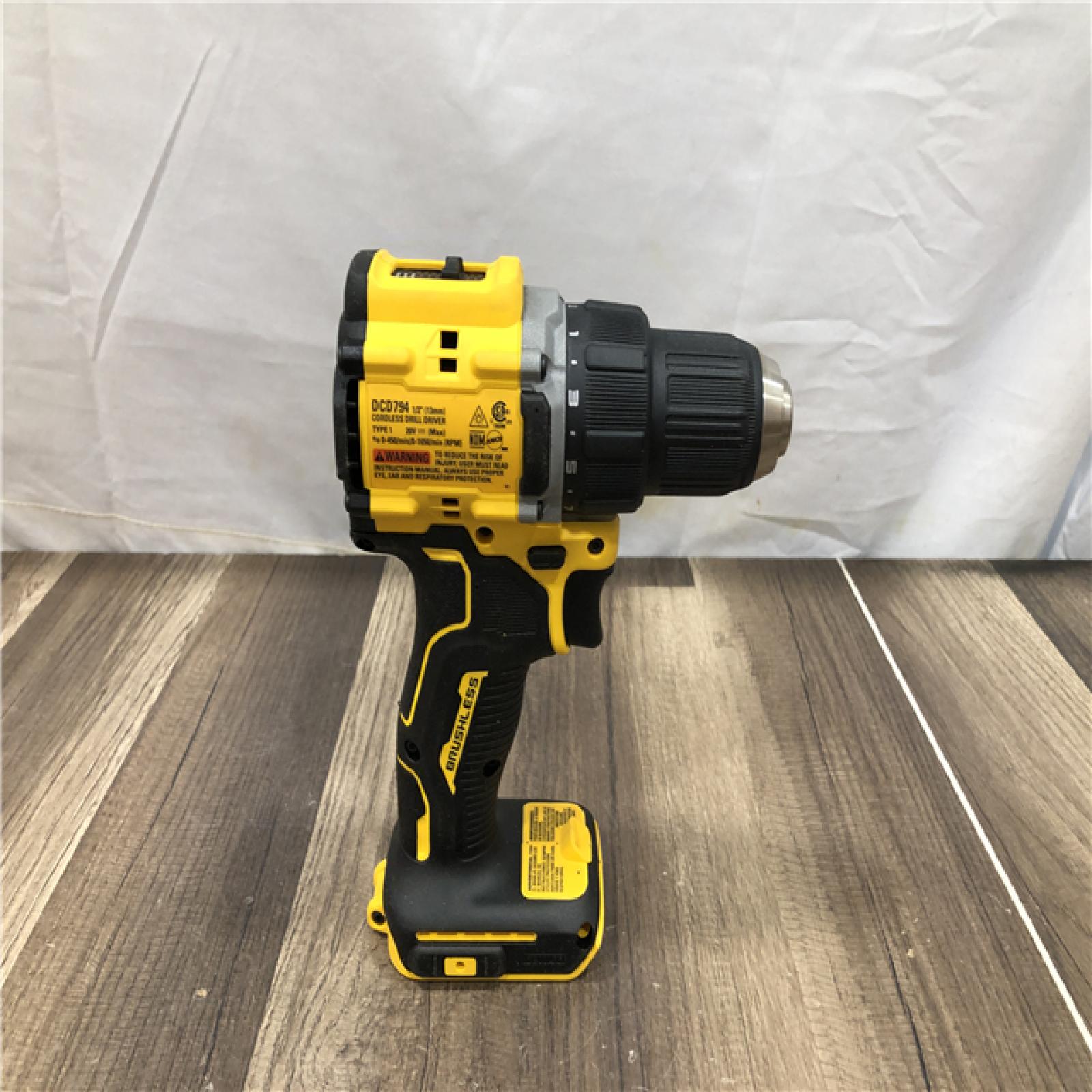 AS-IS DEWALT Atomic 20V Lithium-Ion Cordless Compact 1/2 in. Drill/Driver Kit