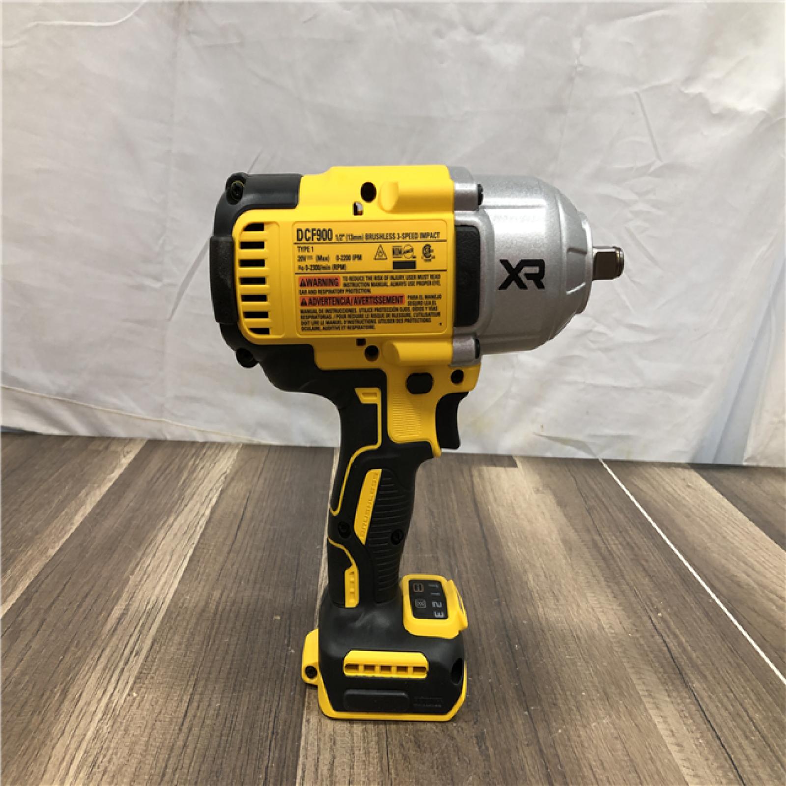 AS-IS DEWALT 20V MAX Lithium-Ion Cordless 1/2 in. Impact Wrench Kit