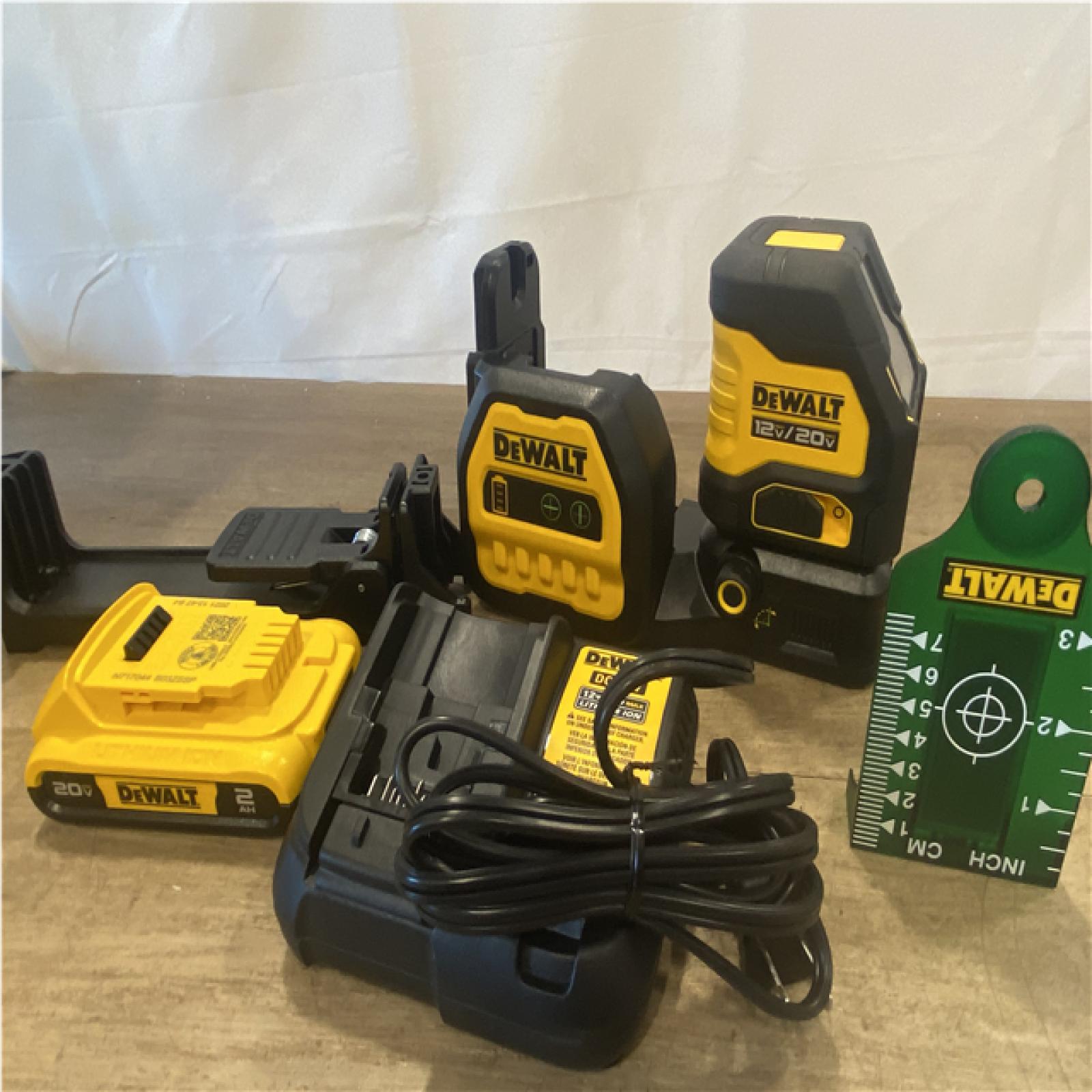 AS-IS DEWALT 20V 30 Degree Cordless Framing Nailer (Tool-Only)