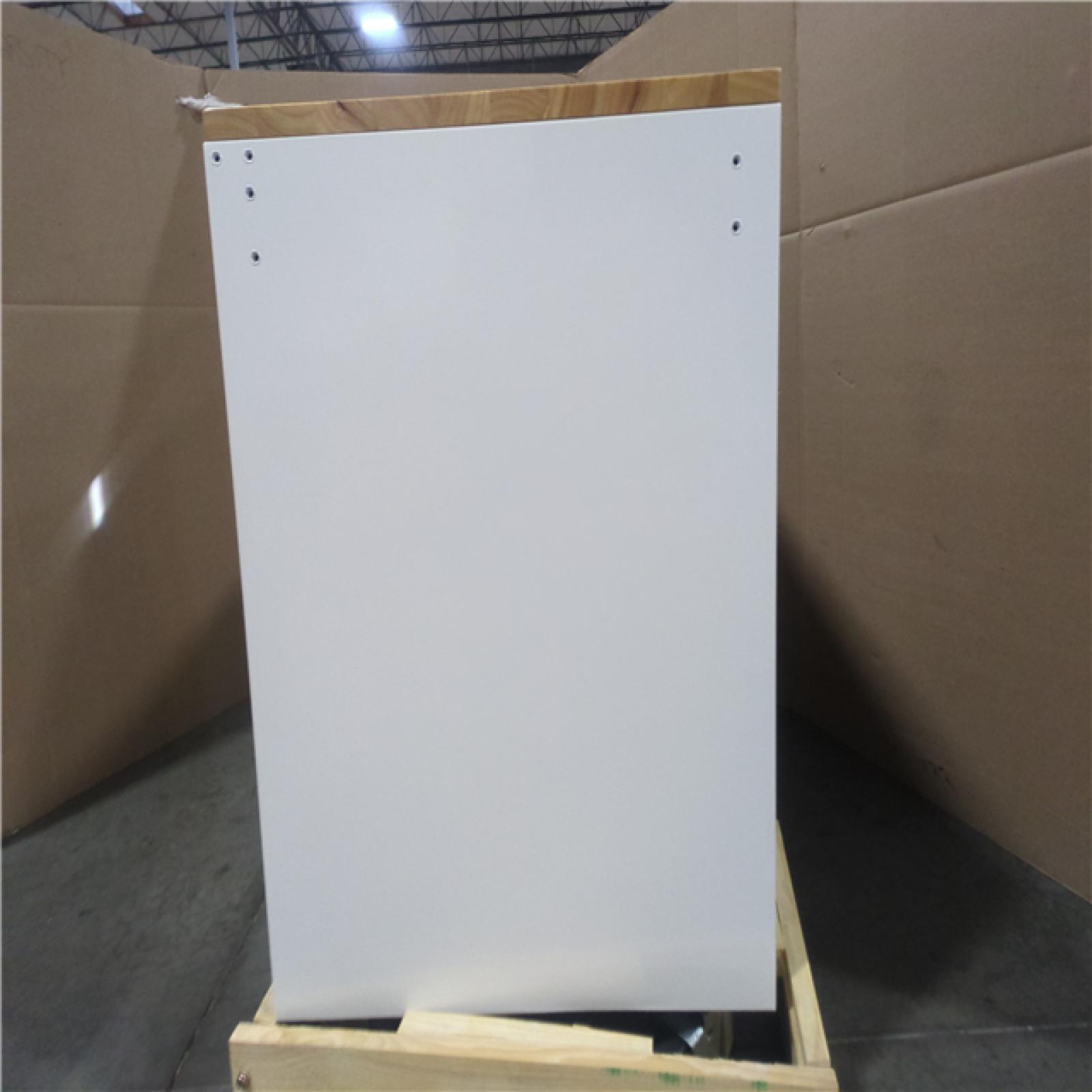 California AS-IS Husky 18-Drawer Mobile Workbench