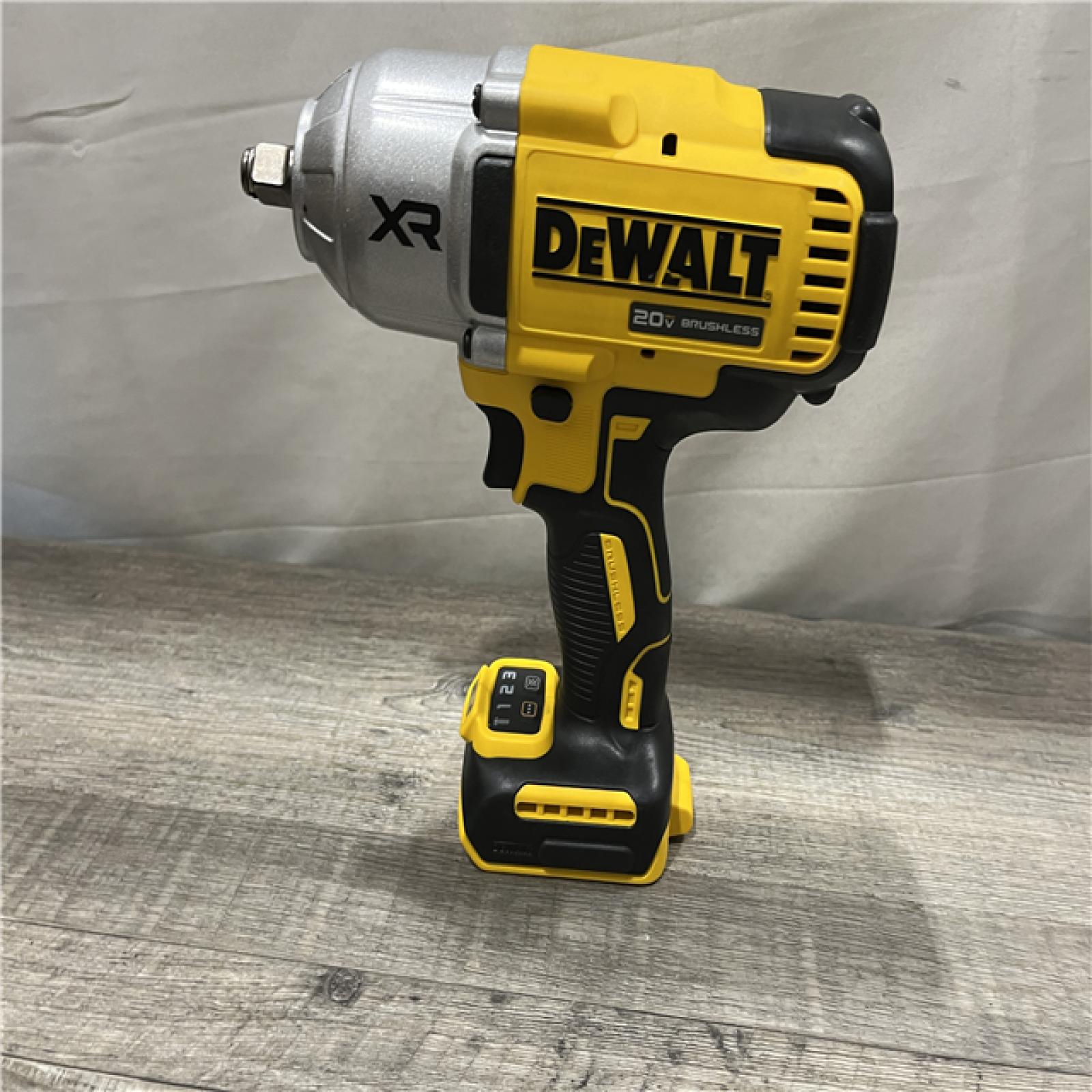 AS-IS DEWALT 20V MAX Lithium-Ion Cordless 1/2 in. Impact Wrench Kit
