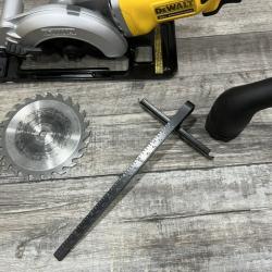 AS-IS DEWALT ATOMIC 20V MAX Cordless Brushless 4-1/2 in. Circular Saw (Tool Only)
