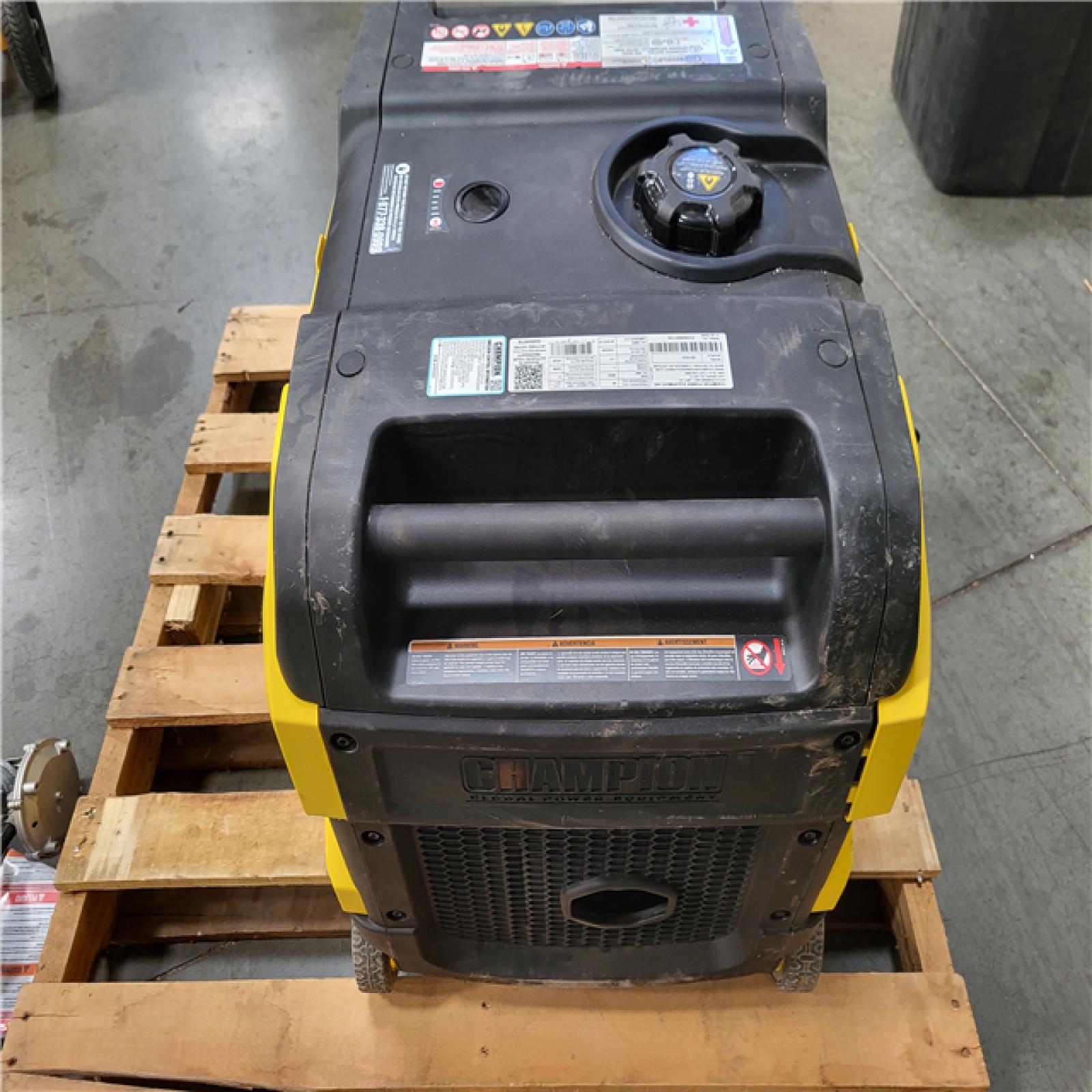 CALIFORNIA AS-IS CHAMPION 6500-Watt Recoil Start Gasoline and Propane Powered Dual Fuel Inverter Portable Generator