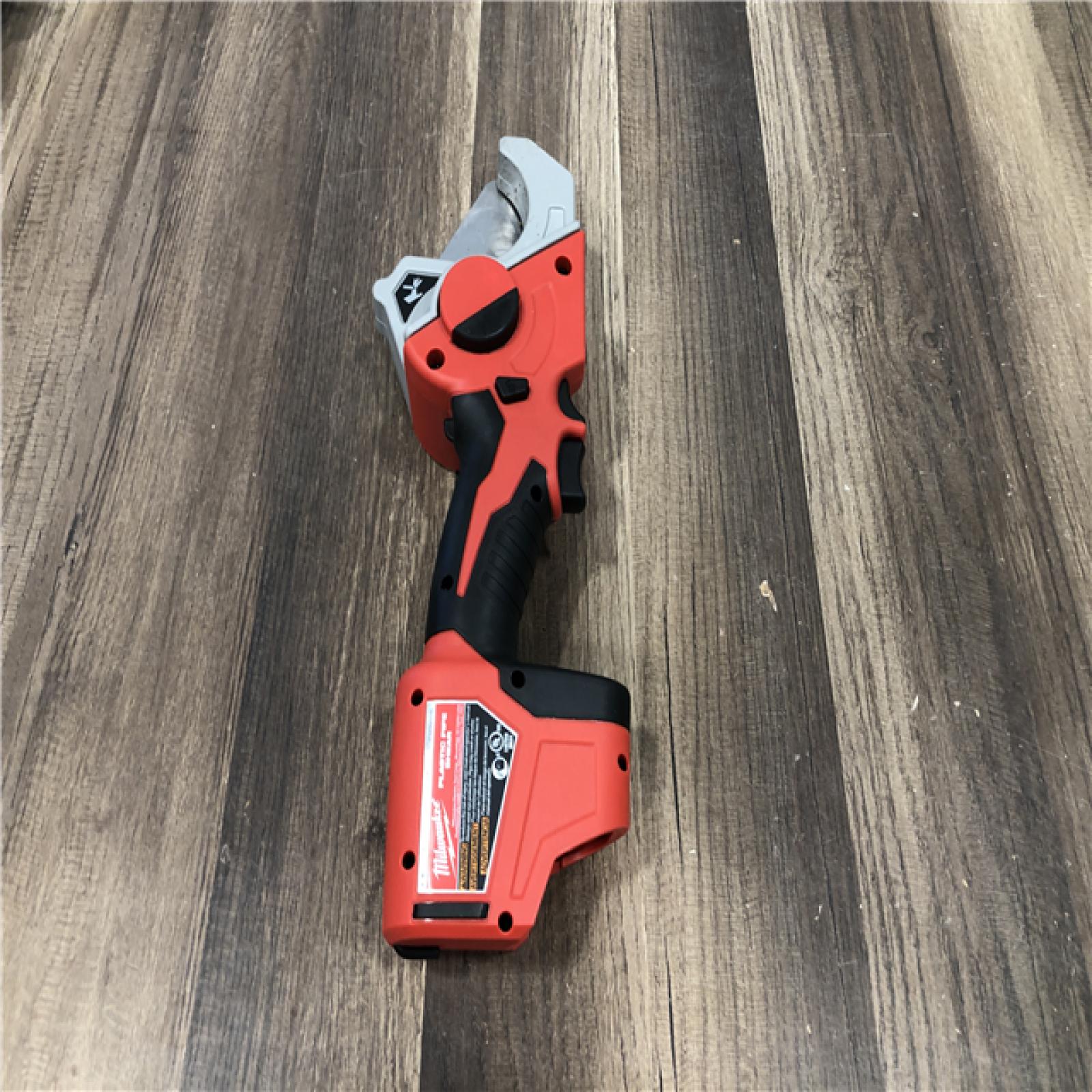 AS-IS Milwaukee M12 12V Lithium-Ion Cordless PVC Pipe Shear (Tool-Only)