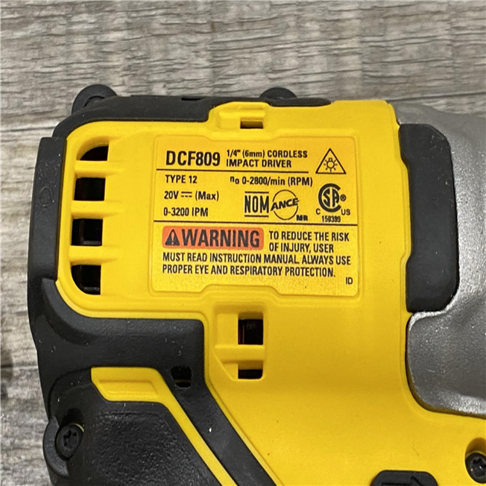 AS-IS DEWALT ATOMIC 20-Volt MAX Lithium-Ion Cordless Combo Kit