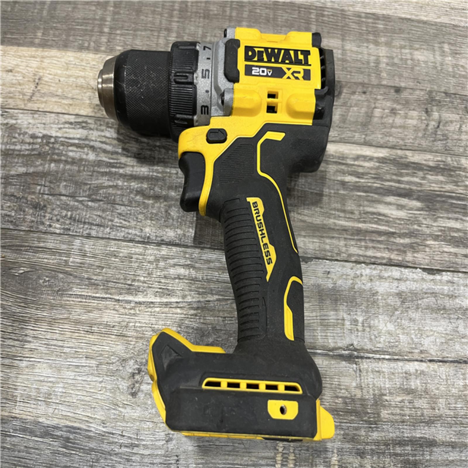 AS-IS DEWALT 20V MAX XR Brushless Cordless 1/2 Drill/Driver Kit