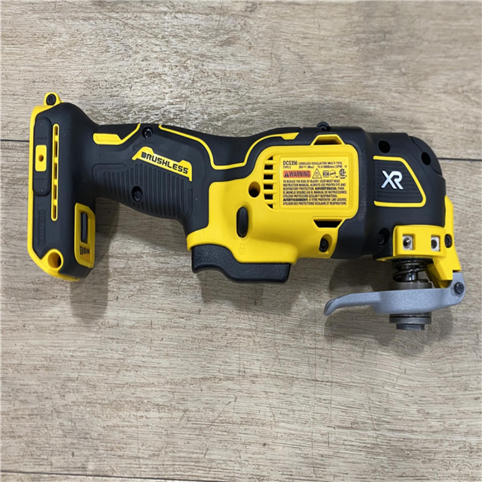 AS-IS DEWALT 20V MAX XR Cordless Brushless 3-Speed Oscillating Multi Tool Kit