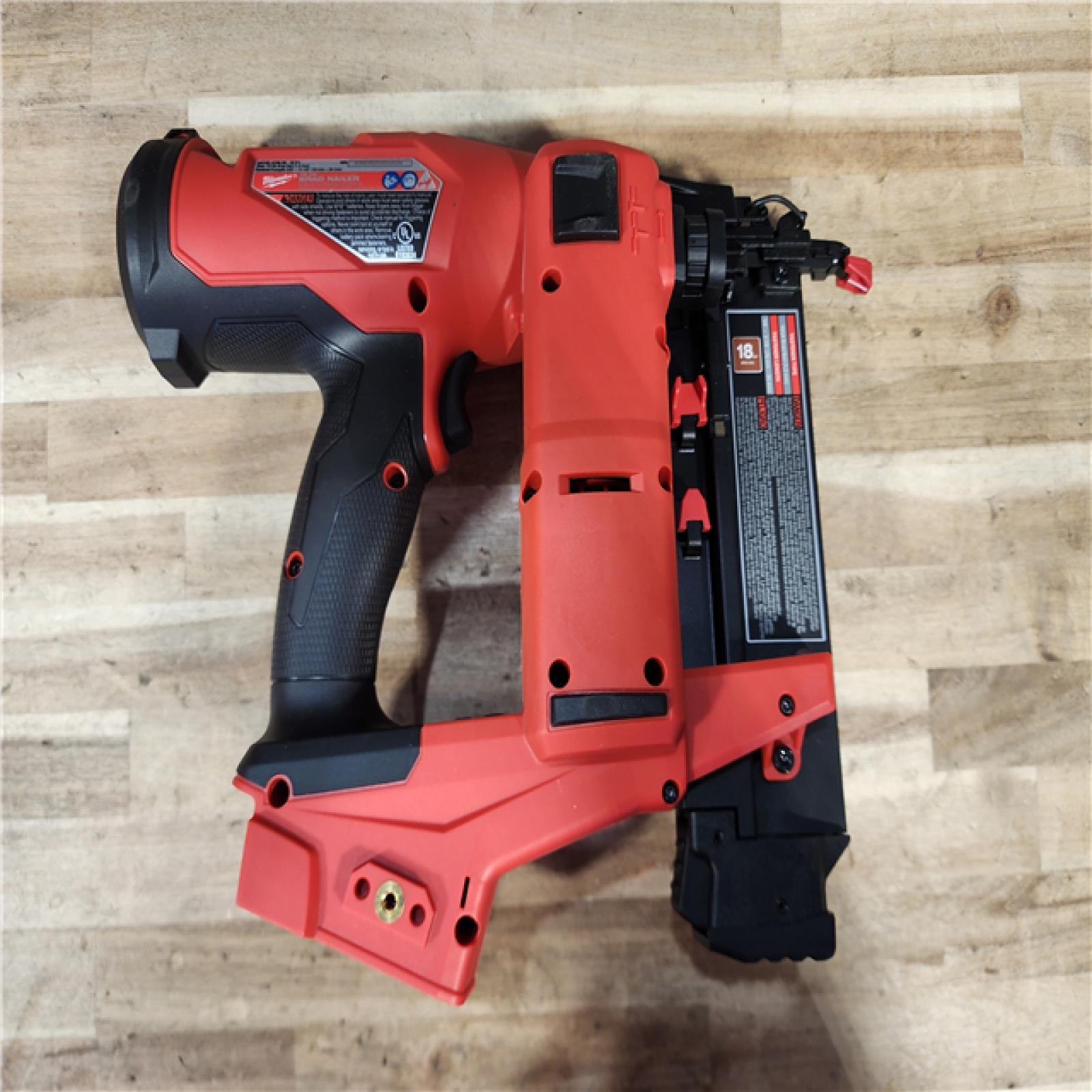 HOUSTON LOCATION - AS-IS (APPEARS LIKE NEW) Milwaukee FUEL 18-Volt Lithium-Ion Brushless Cordless Gen II 18-Gauge Brad Nailer (Tool-Only)