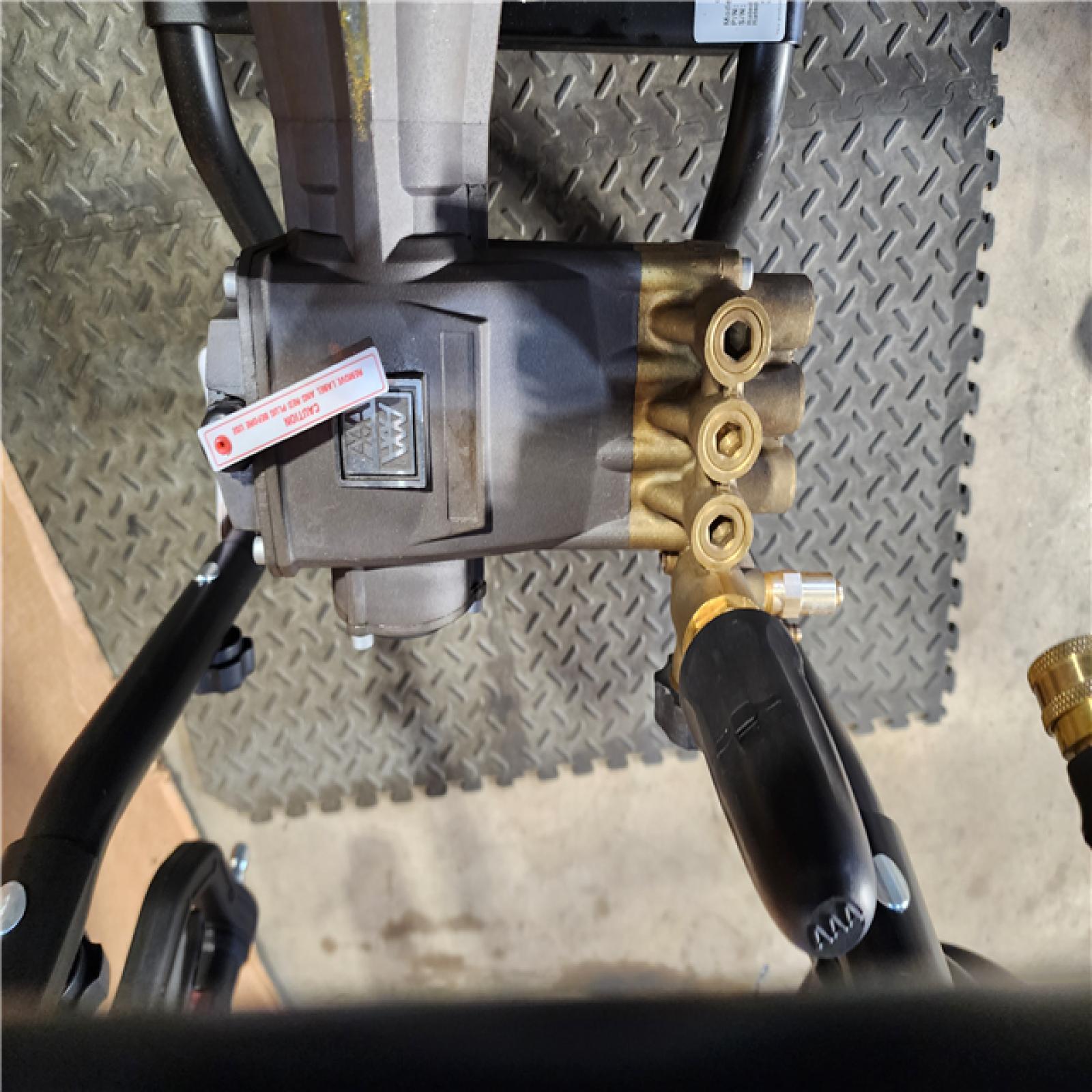 HOUSTON LOCATION - AS-IS (APPEARS LIKE NEW) DEWALT 4400 PSI 4.0 GPM Cold Water Gas Pressure Washer