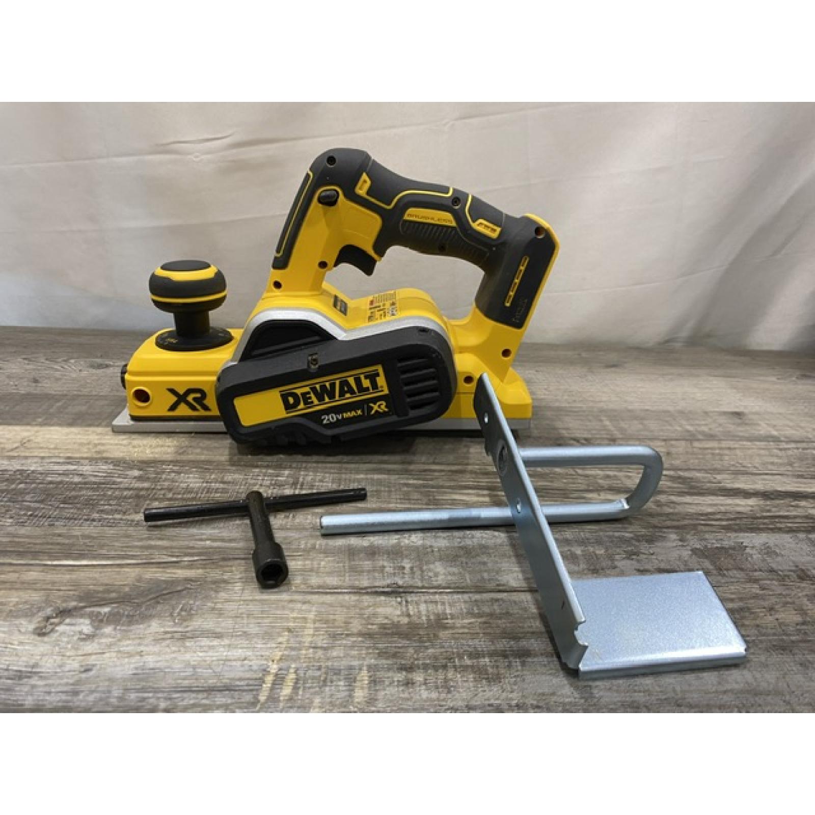 AS-IS DEWALT 20V MAX XR Cordless Brushless 3-1/4 in. Planer (Tool Only)