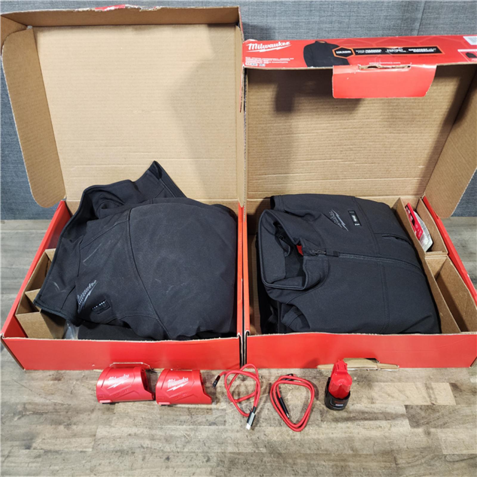 HOUSTON LOCATION - AS-IS MILWAUKEE 2 HEATED CLOTHING COMBO KIT