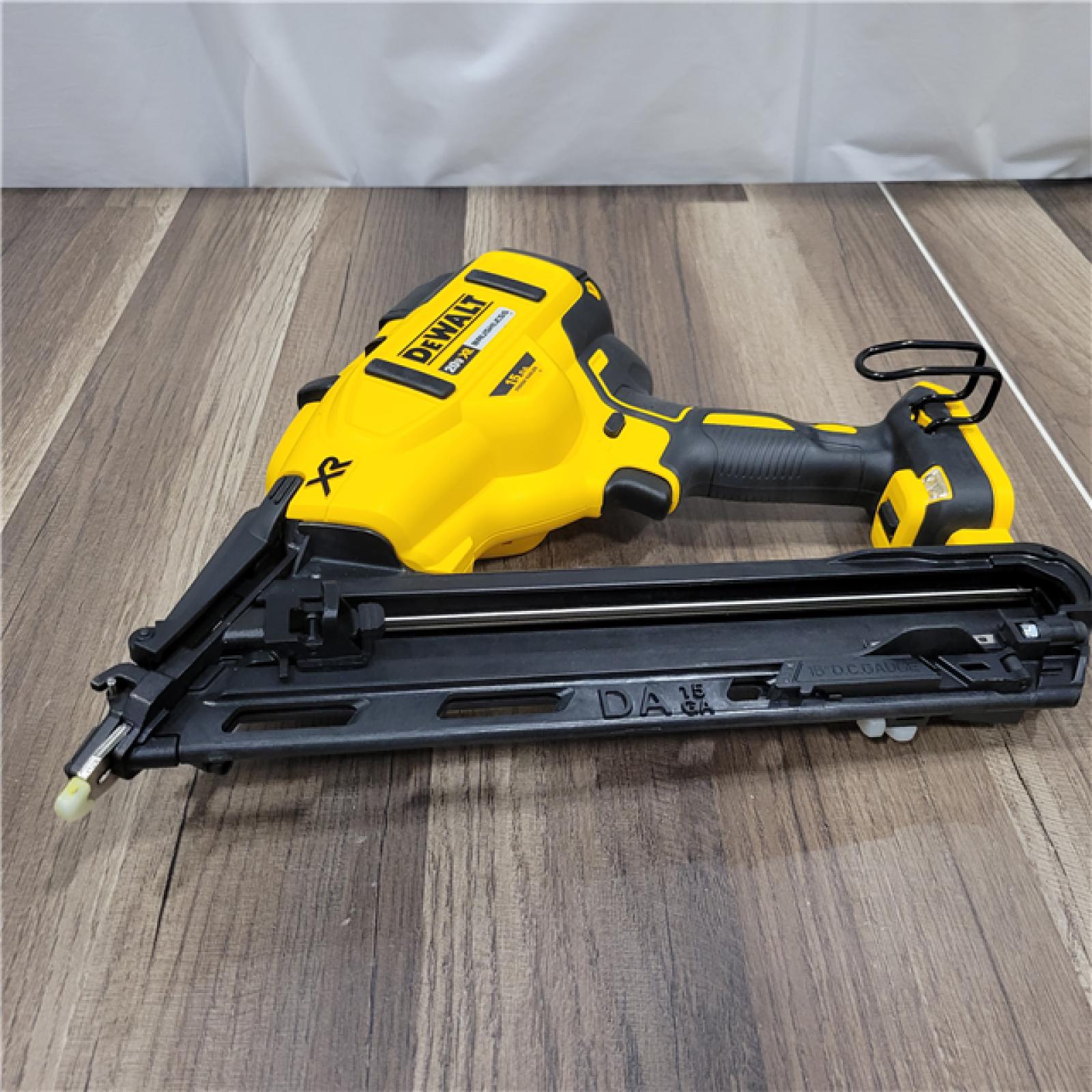 AS-IS DEWALT 20V MAX XR 15 Ga. Cordless 34 Deg Nailer 20 V