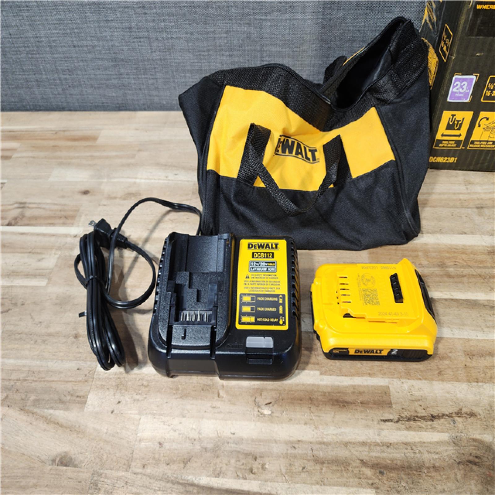 HOUSTON LOCATION - AS-IS DEWALT ATOMIC 20V MAX Lithium Ion Cordless 23 Gauge Pin Nailer Kit