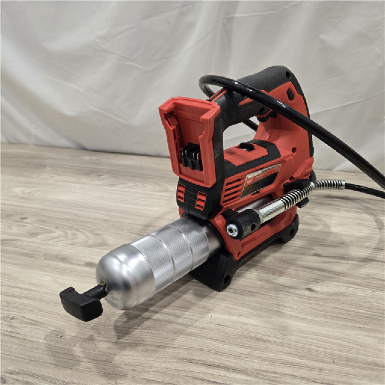 AS-IS Milwaukee M18 18V Cordless Grease Gun 2-Speed (Tool-Only)