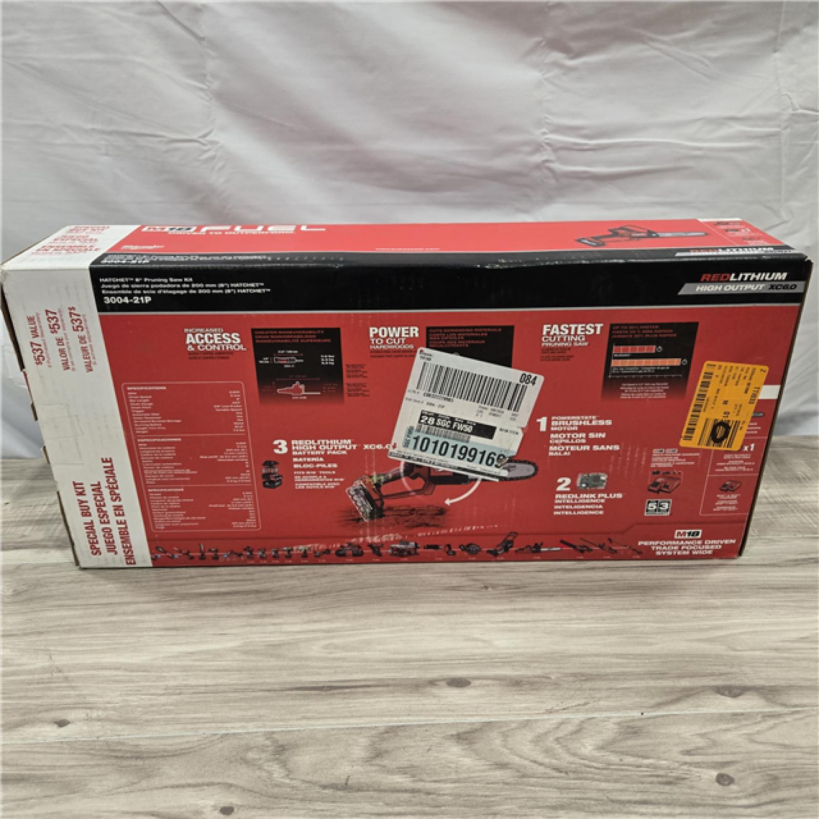 NEW! - Milwaukee M18 FUEL 18V Brushless HATCHET Pruning Saw Kit