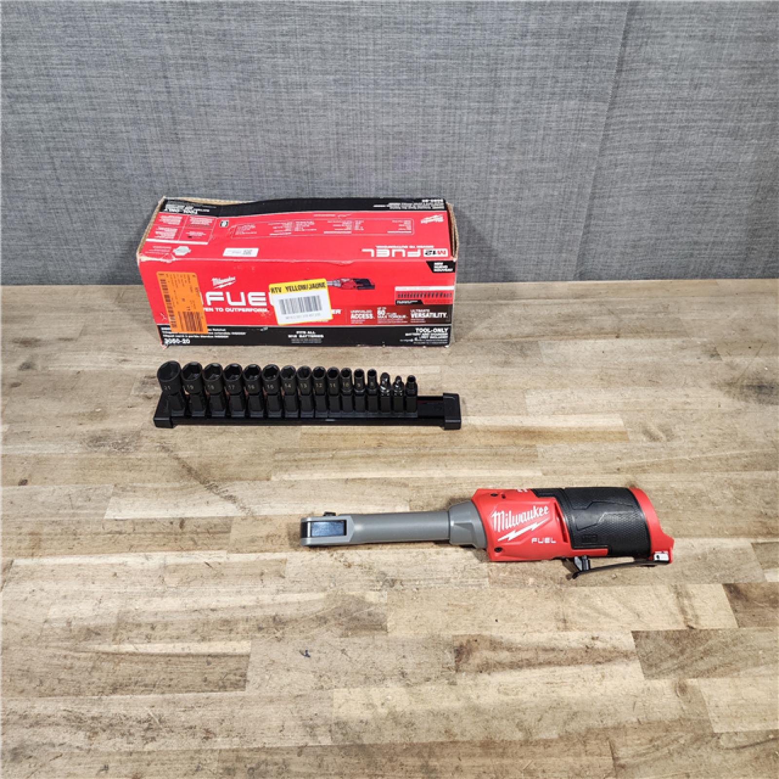 HOUSTON LOCATION - AS-IS Milwaukee FUEL INSIDER 12V Lithium-Ion Brushless Cordless 1/4 in. - 3/8 in. Extended Reach Box Ratchet (Tool-Only)