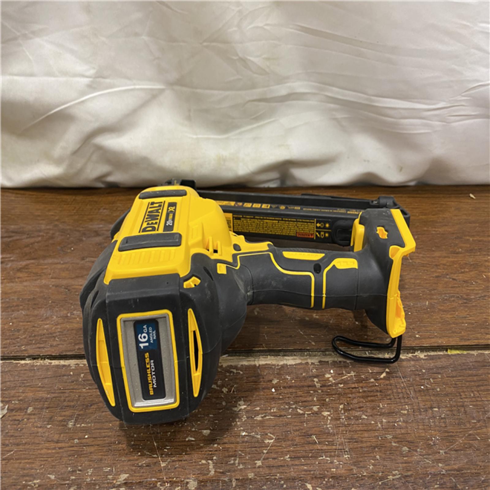AS-IS DeWalt DCN660D1 20V 16 Gauge Cordless Angled Finish Nailer Kit W/ 2Ah Battery