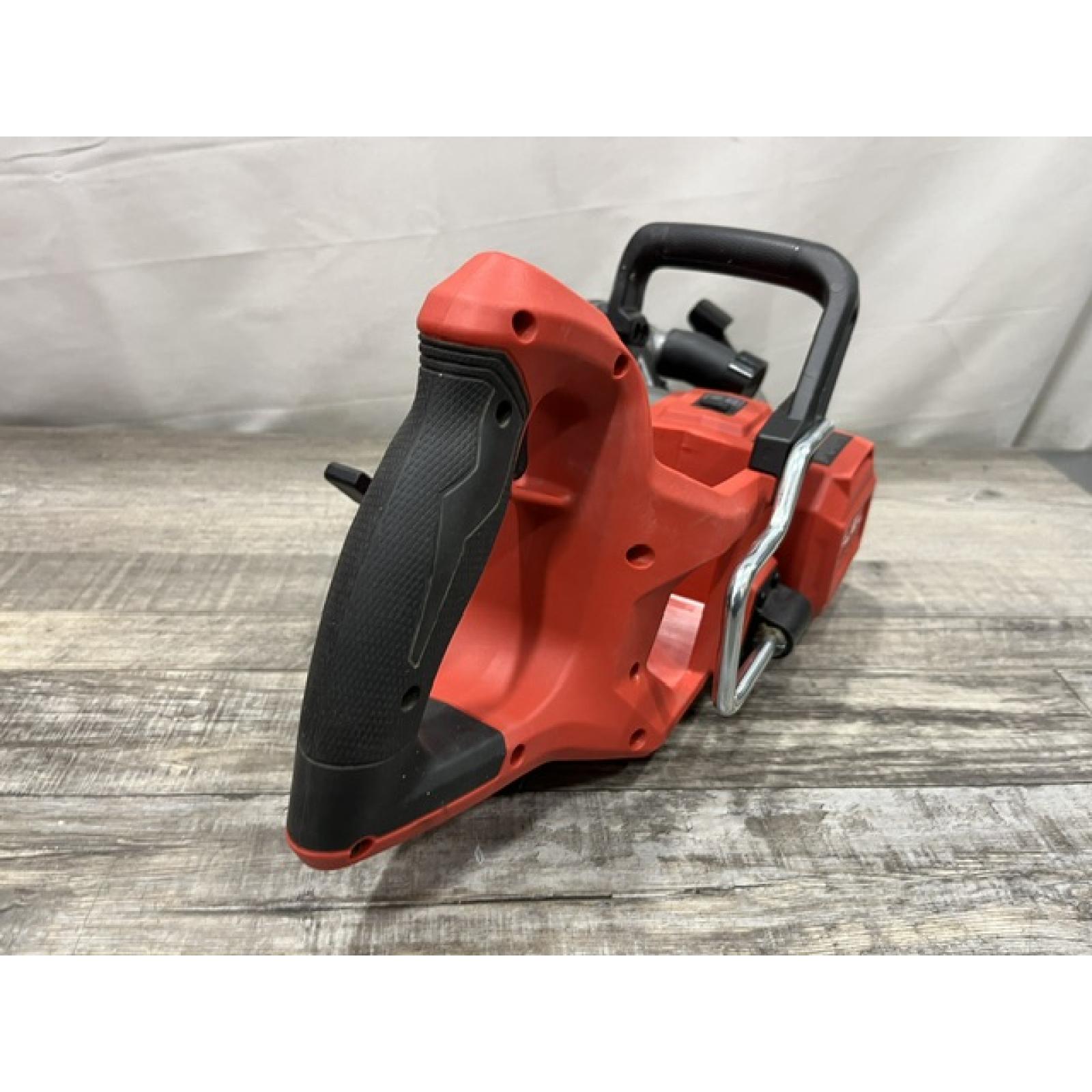 AS-IS Milwaukee FUEL ONE-KEY 18V Lithium-Ion Cordless 7-1/4 in. Rear Handle Circular Saw Kit