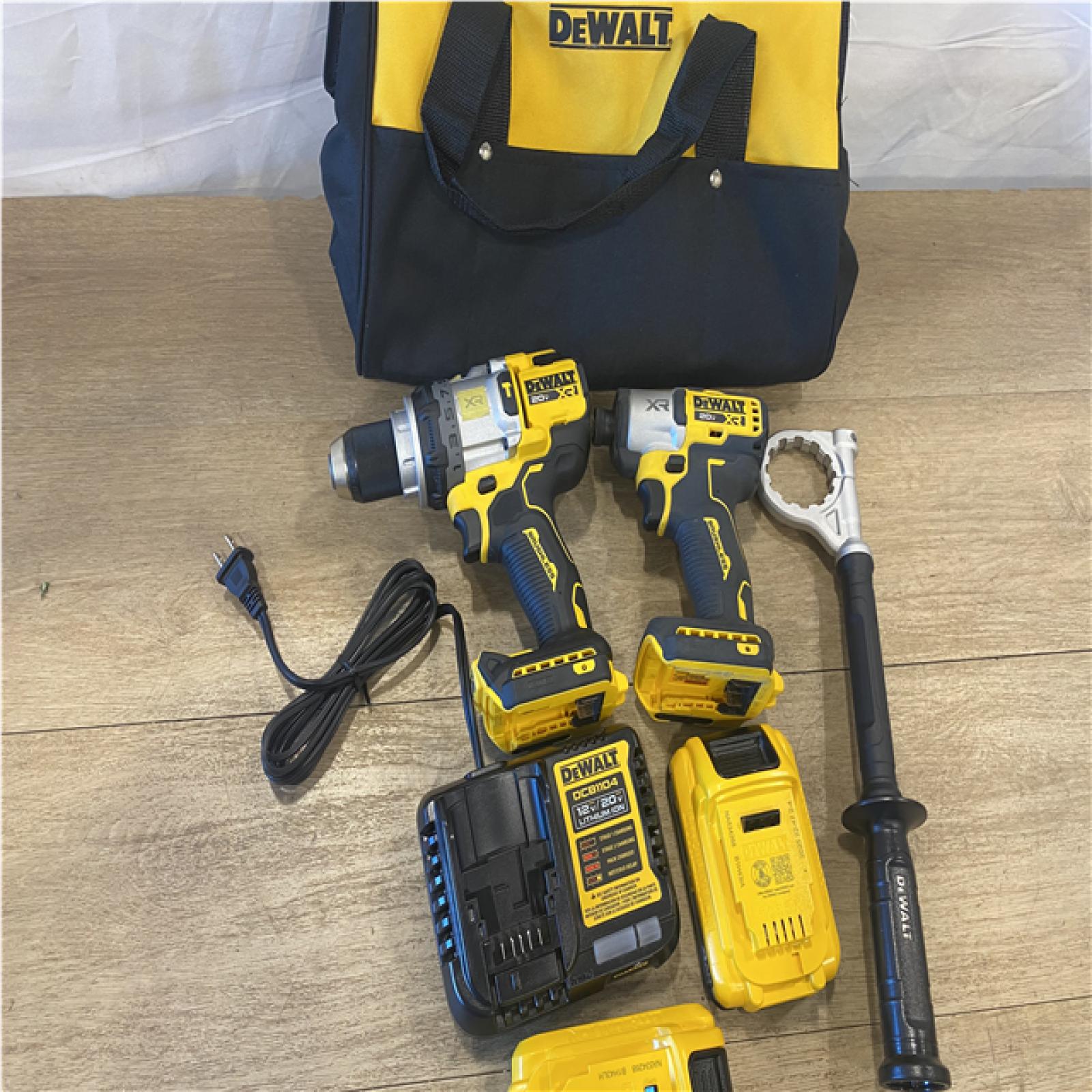 AS-IS DEWALT 20V XR Lithium-Ion Cordless Brushless 1/2 in. Drill/Driver Kit