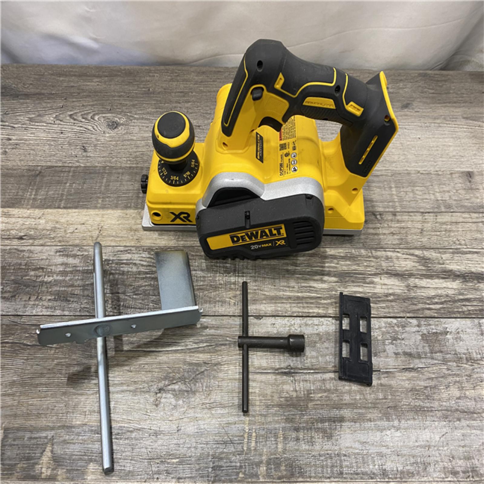 AS-IS DEWALT 20V MAX XR Cordless Brushless 3-1/4 in. Planer (Tool Only)
