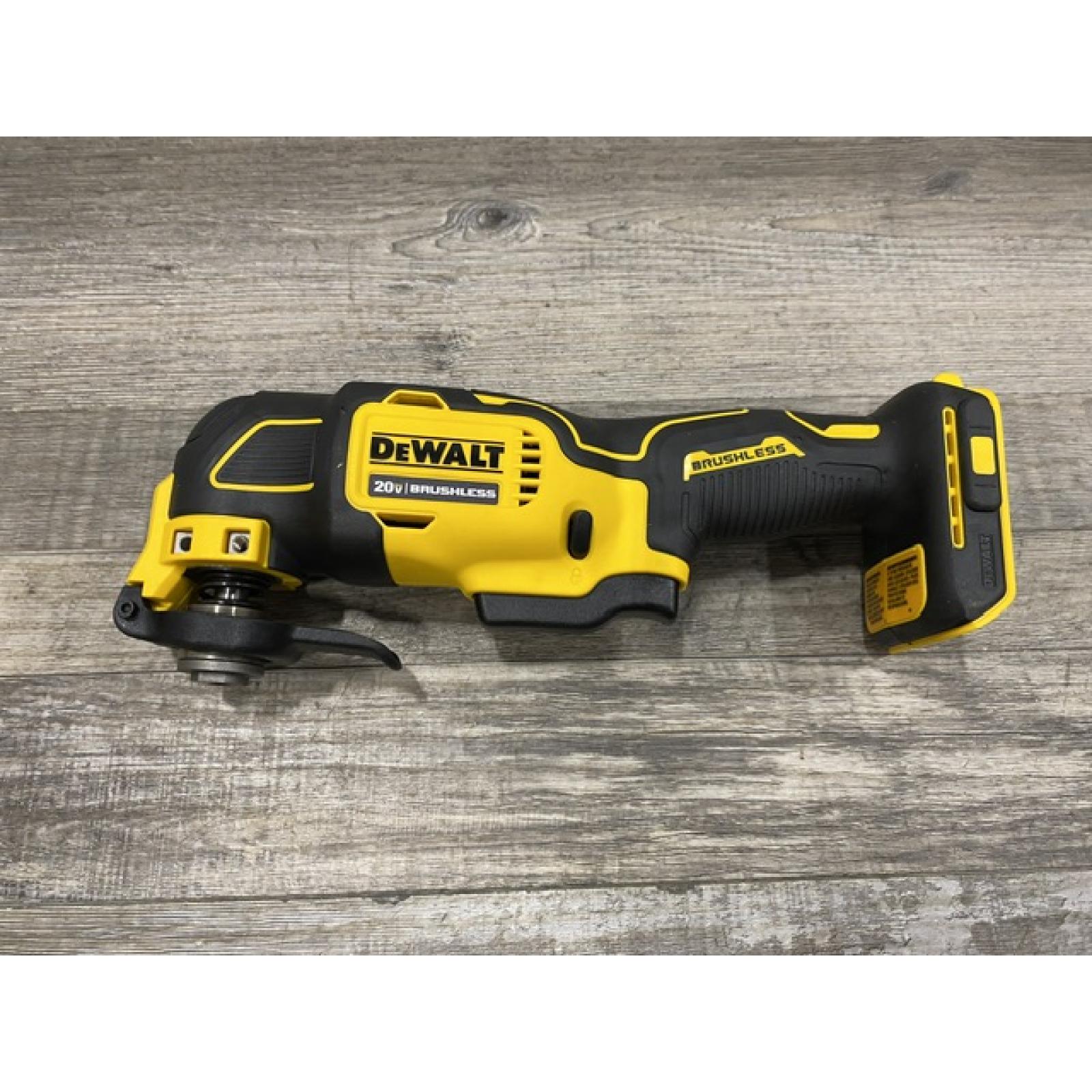AS-IS DEWALT ATOMIC 20V MAX Cordless Brushless Oscillating Multi Tool Kit