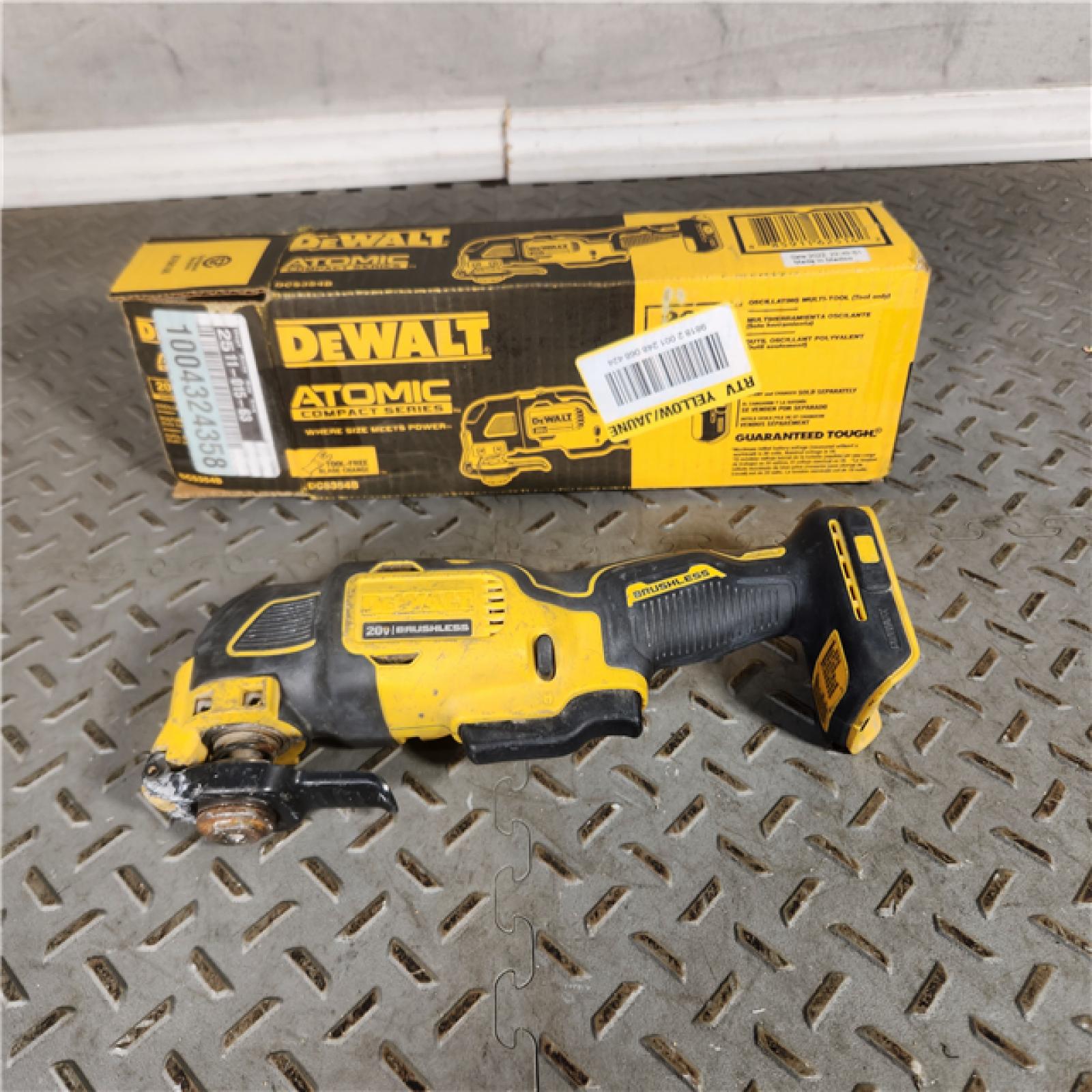 Houston Location - AS-IS Dewalt Atomic 20V MAX Brushless Cordless Oscillating Multi-Tool Bare Tool Only