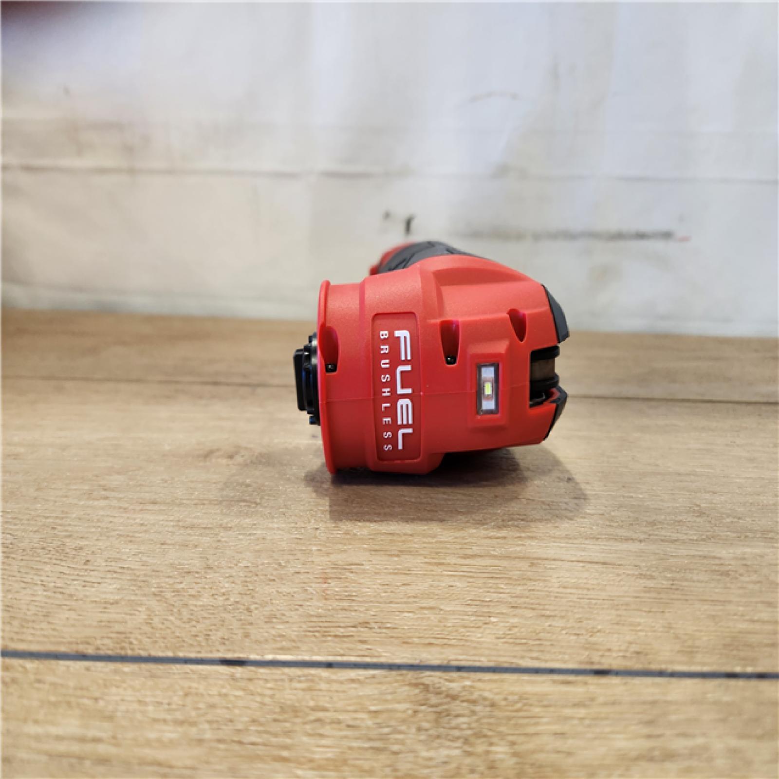 AS-IS- Milwaukee 12V Lithium-Ion Cordless Oscillating Multi-Tool (Tool-Only)
