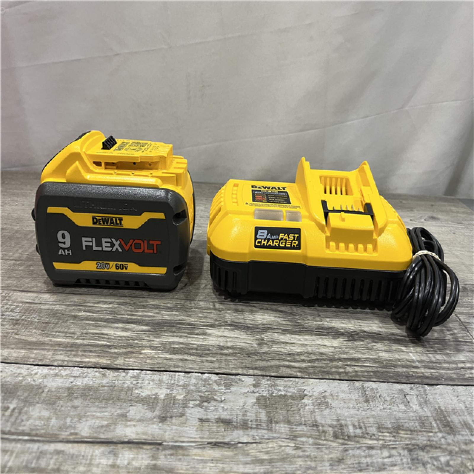 AS-IS DEWALT 20V/60V MAX FLEXVOLT Lithium-Ion 9.0Ah Battery and Charger Starter Kit