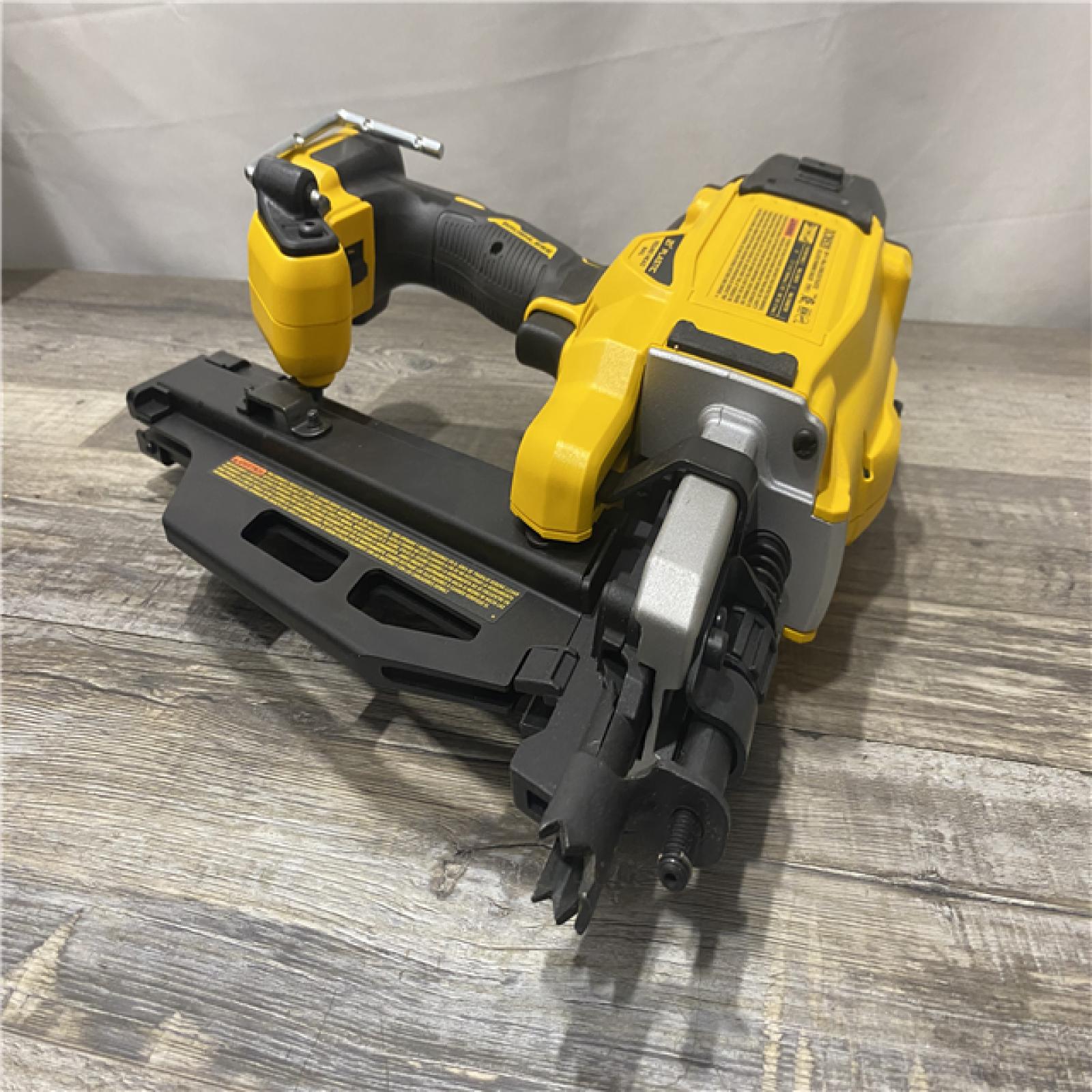AS-IS DEWALT 20-Volt 21° Cordless Framing Nailer (Tool-Only)