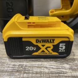AS-IS DEWALT 20V MAX* XR Brushless Cordless Handheld Blower Kit
