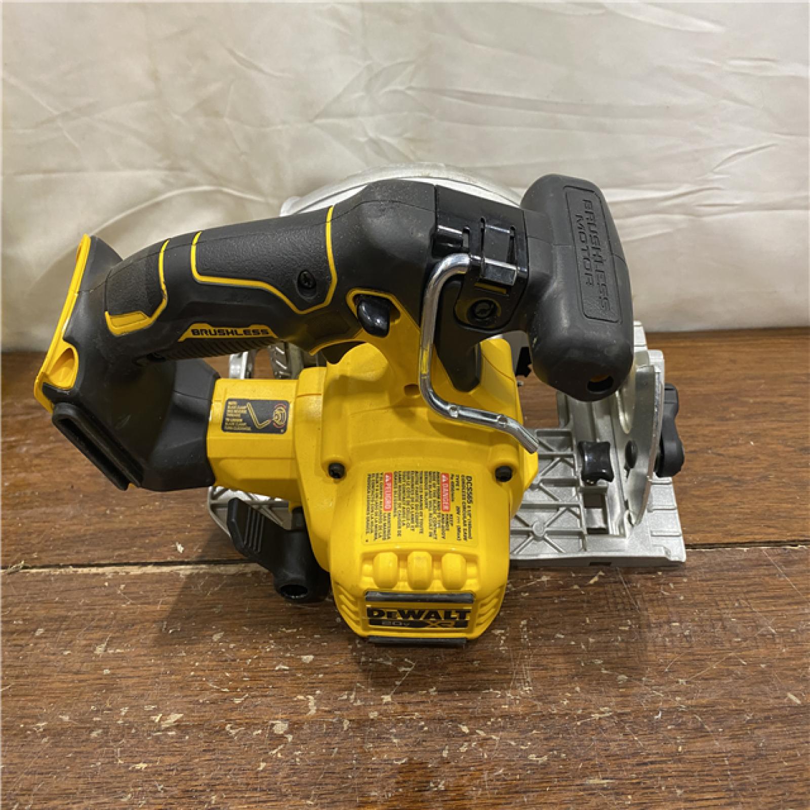AS-IS DeWALT DCS565B 20V Max Brushless 6.5   Cordless Circular Saw