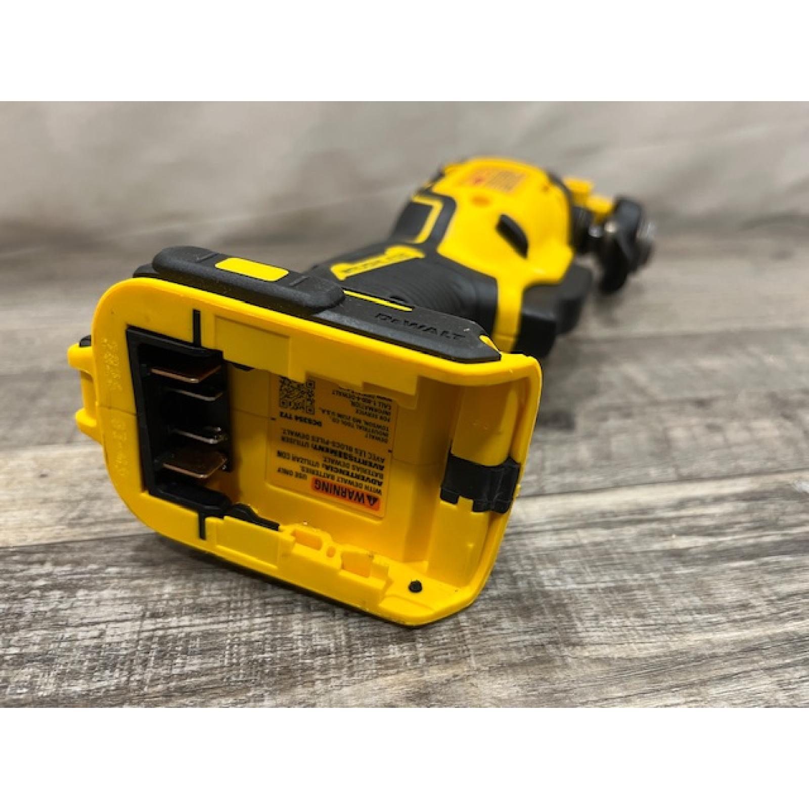 AS-IS DEWALT ATOMIC 20V MAX Cordless Brushless Oscillating Multi Tool Kit