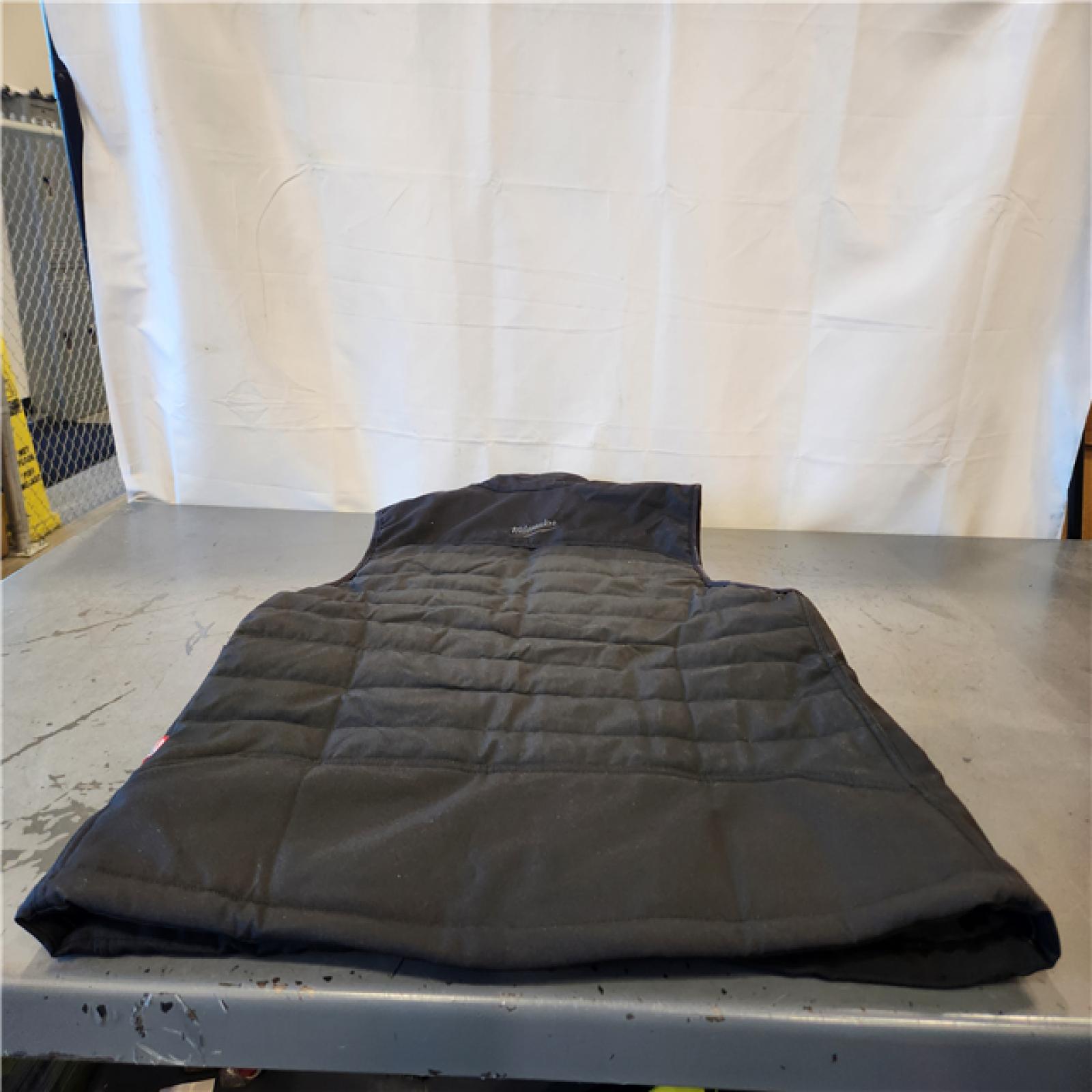 AS-IS- Heated Vest Polyester Zipper Men L