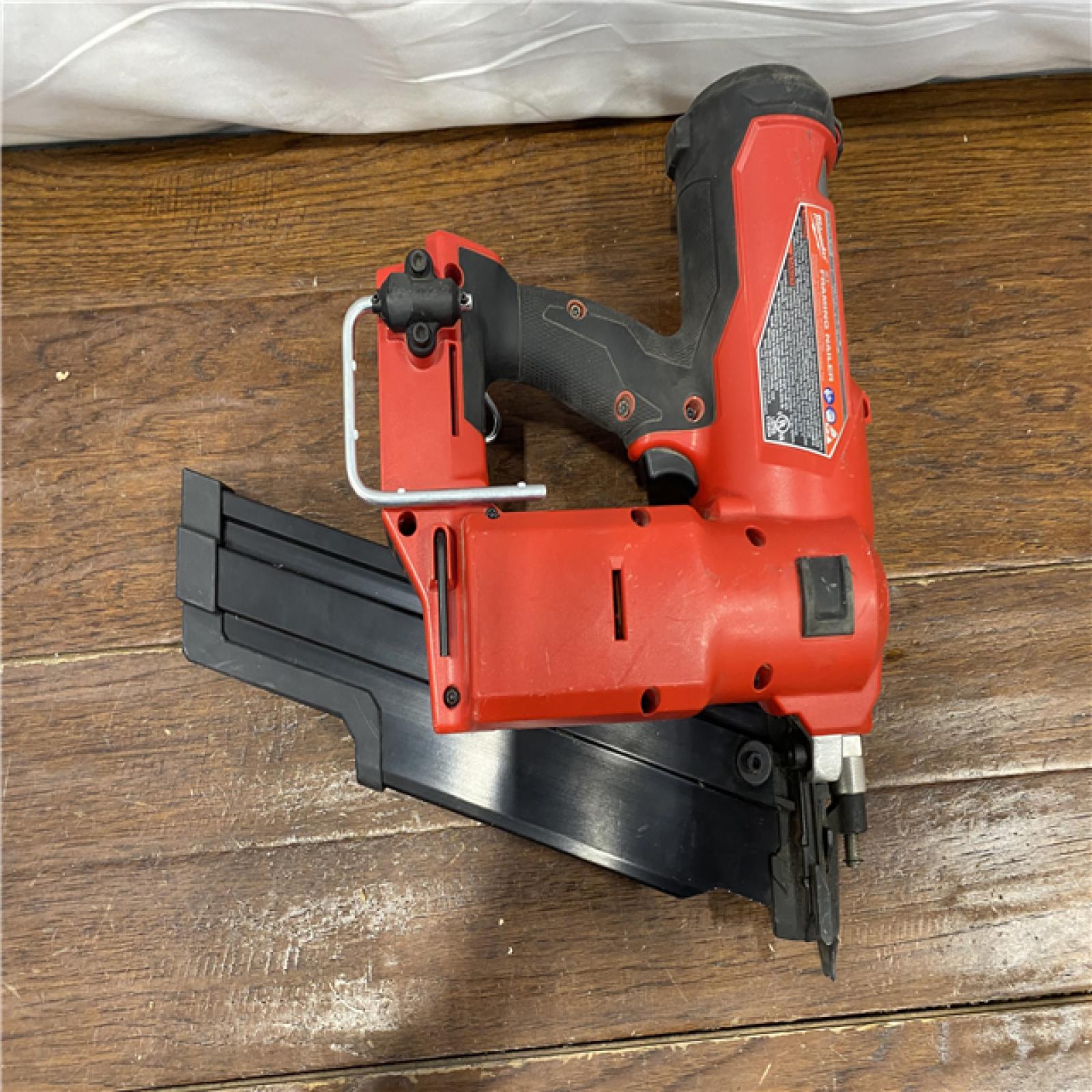 AS-IS Milwaukee 2744-20 M18 FUEL 3-1/2 in. 18-Volt 21-Degree Lithium-Ion Brushless Cordless Framing Nailer (Tool-Only)