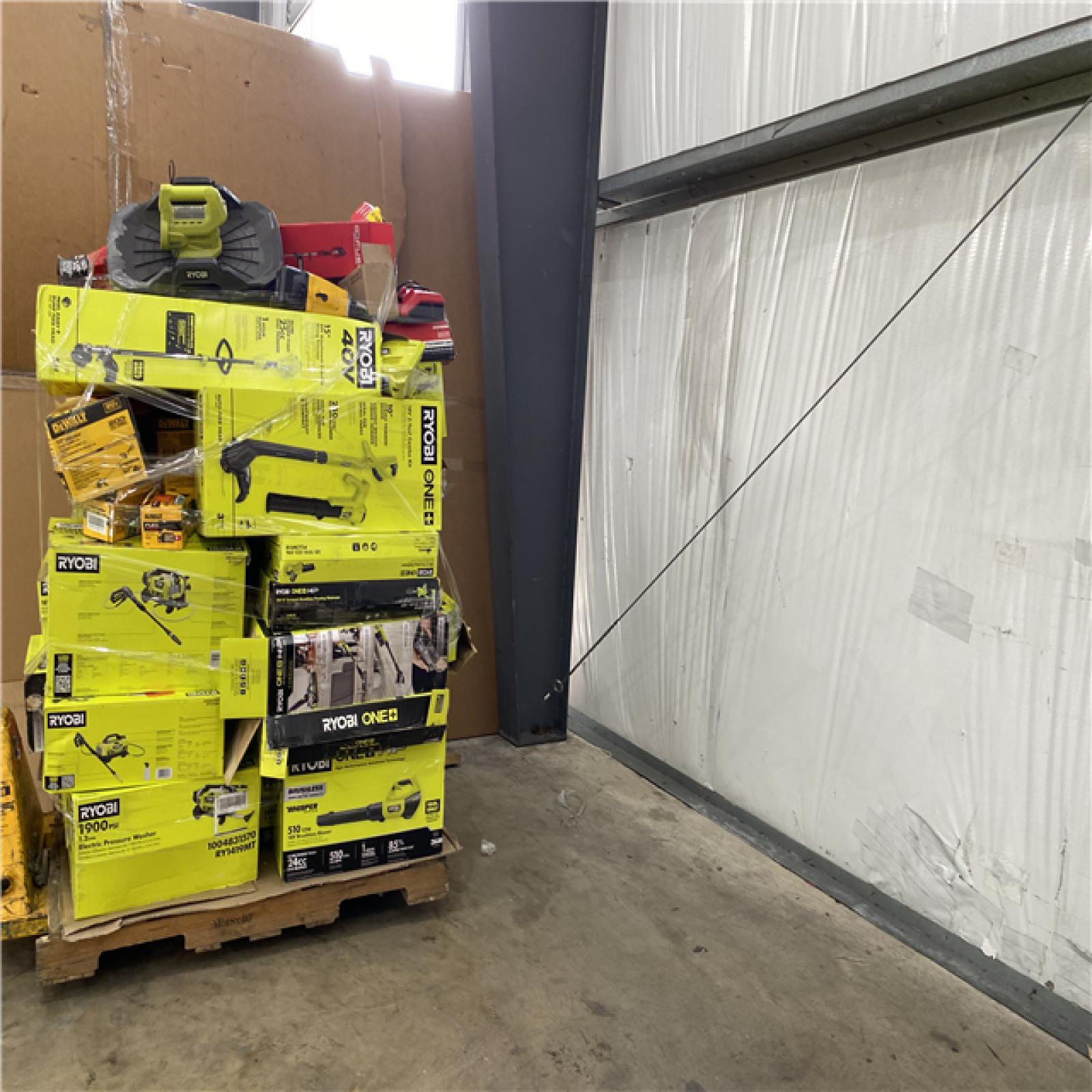 Houston Location AS IS - Tool Pallet