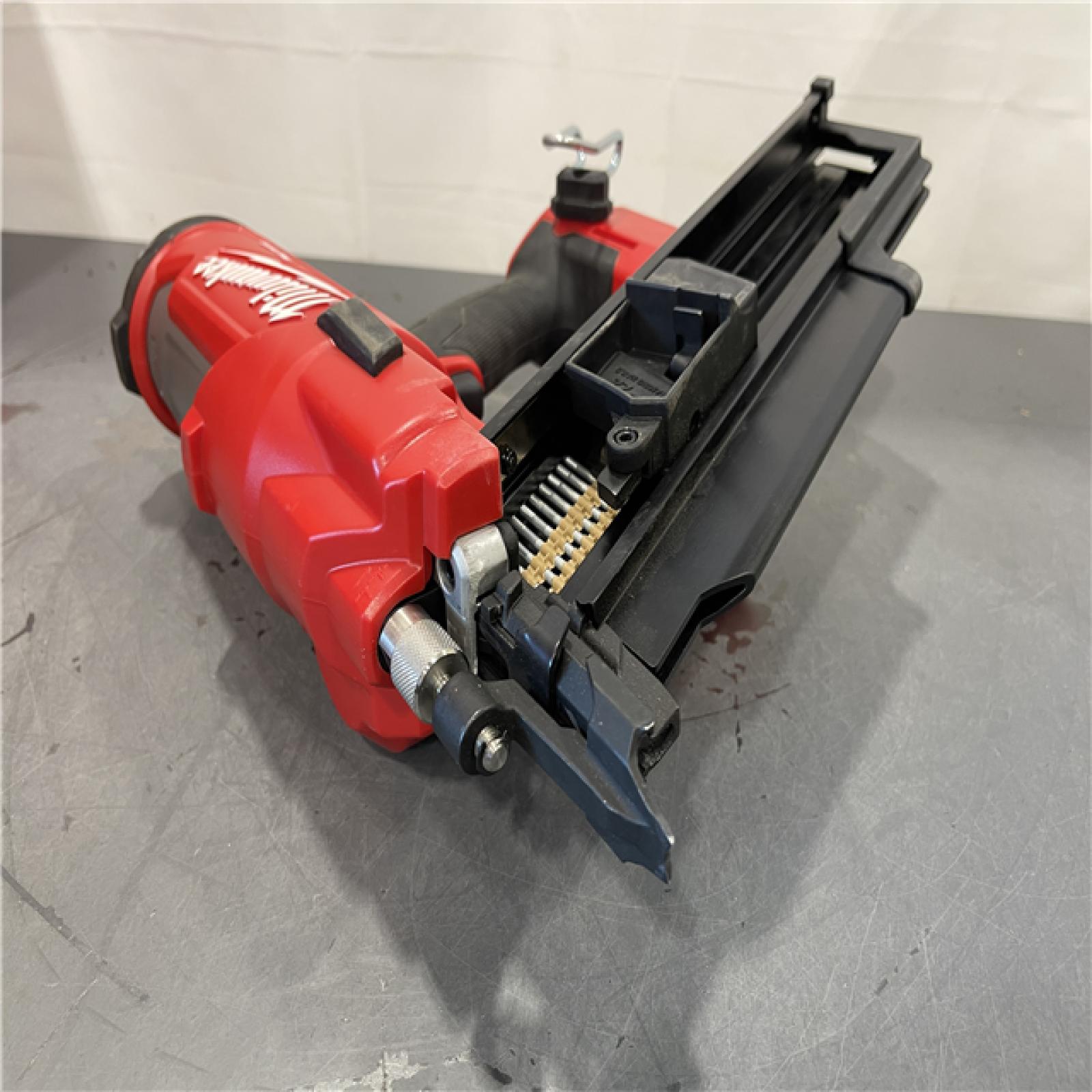 AS-IS - Milwaukee M18 FUEL 3-1/2 in. 18V 21-Degree Lithium-Ion Brushless Cordless Framing Nailer