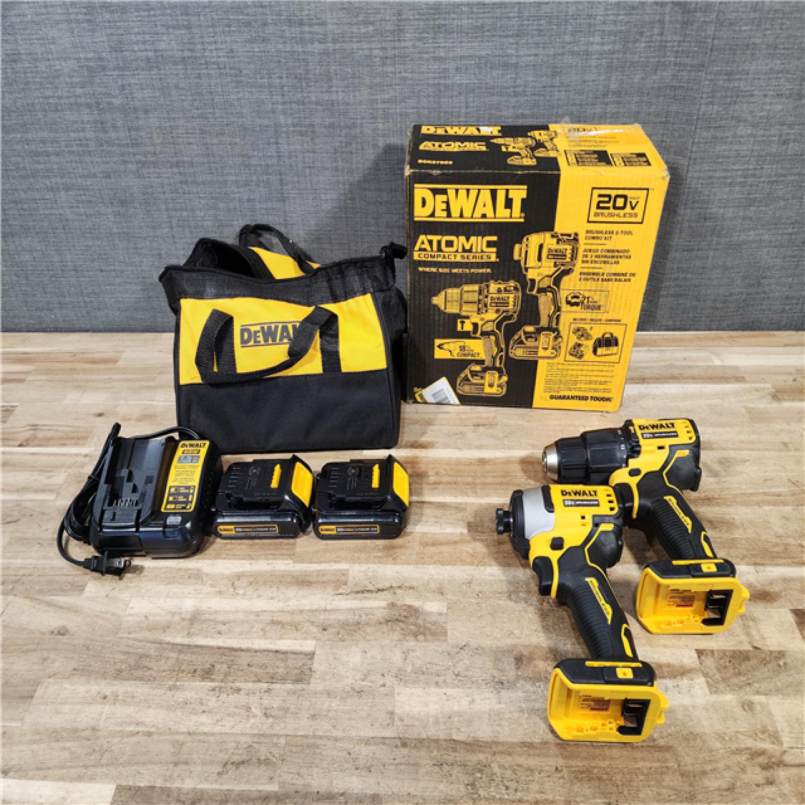HOUSTON LOCATION - AS-IS DeWalt Hammer Drill Driver / Impact Driver Combo Kit