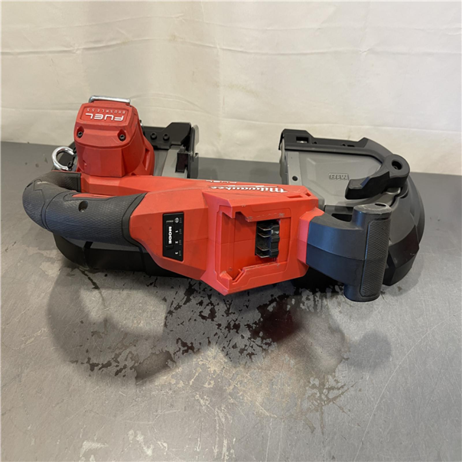 AS-IS - Milwaukee M18 FUEL 18V Lithium-Ion Brushless Cordless Deep Cut Band Saw