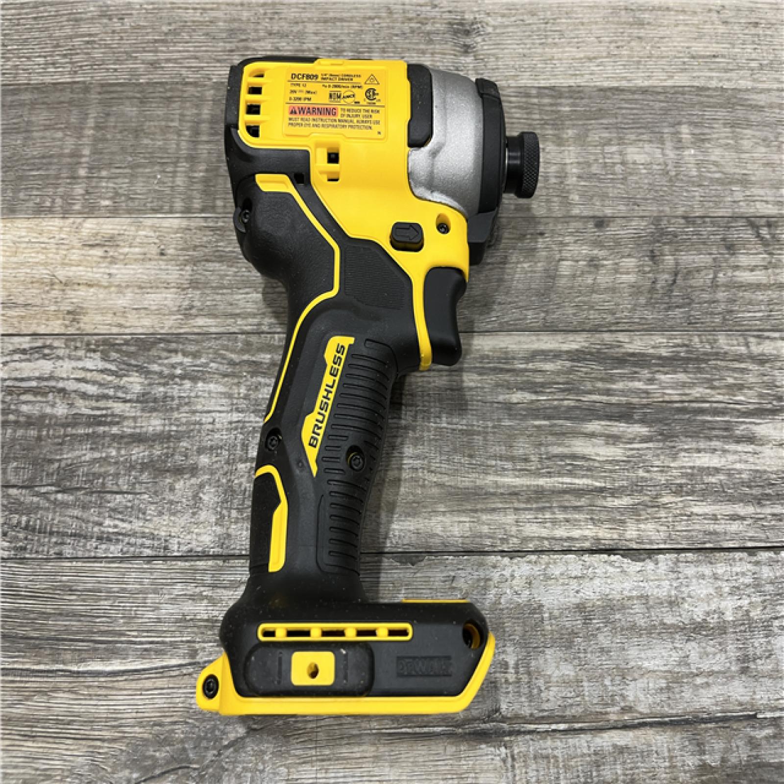 AS-IS DEWALT Atomic 20V Max Lithium-Ion Brushless Cordless Compact 1/4 in. Impact Driver Kit