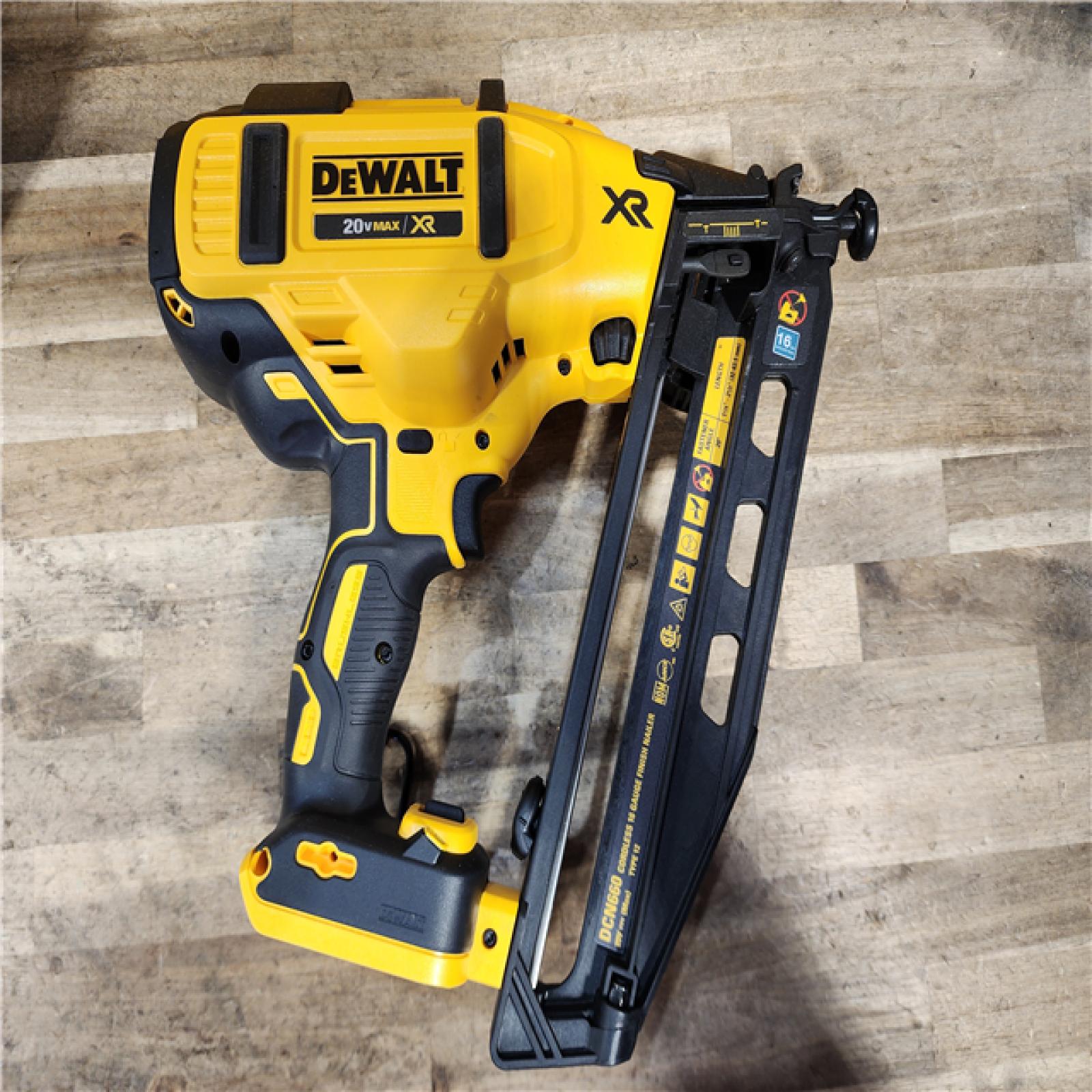 HOUSTON LOCATION - AS-IS DeWalt DCN660D1 20V 16 Gauge Cordless Angled Finish Nailer Kit W/ 2Ah Battery