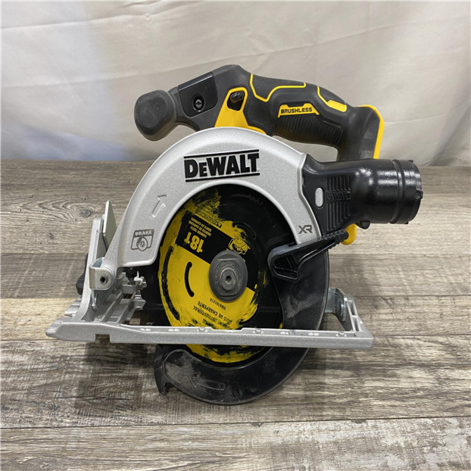 AS-IS DEWALT 20V MAX Cordless Brushless 6-1/2 in. Sidewinder Style Circular Saw (Tool Only)