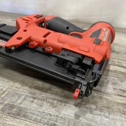 AS-IS Milwaukee FUEL 12-Volt Lithium-Ion Brushless Cordless 18-Gauge 1-1/2 in. Compact Brad Nailer (Tool Only)