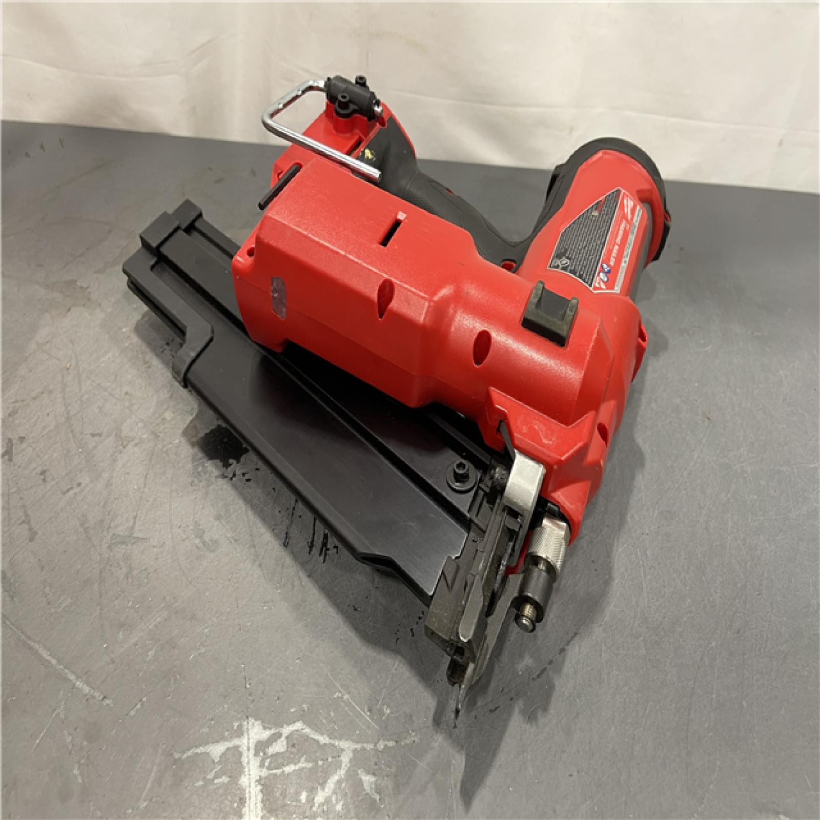 AS-IS - Milwaukee M18 FUEL 3-1/2 in. 18-Volt 21-Degree Lithium-Ion Brushless Cordless Framing Nailer