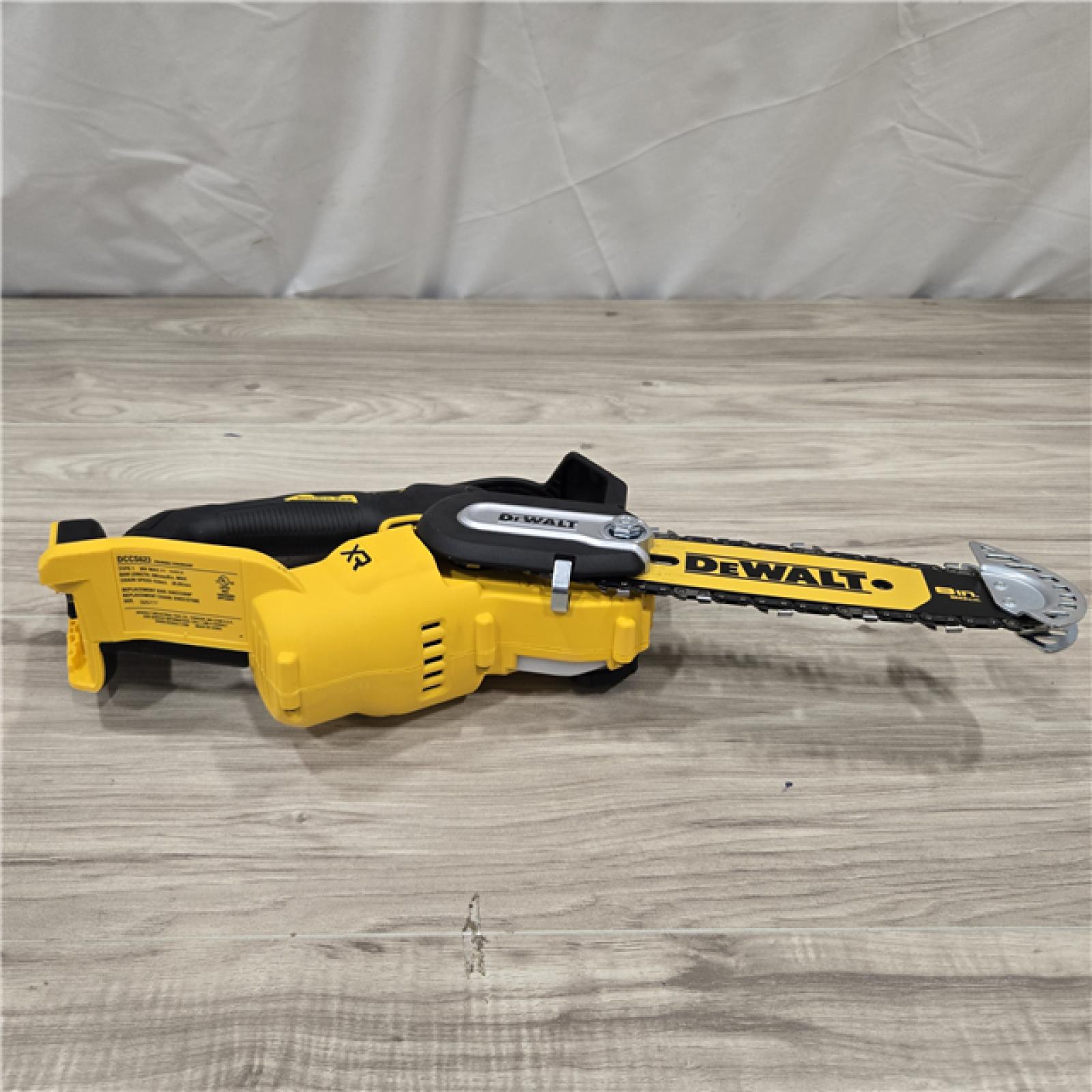 AS-IS Dewalt 20V Max Cordless Pruning Chainsaw Kit