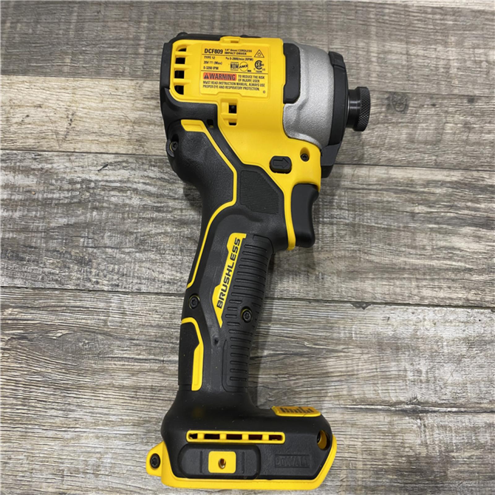 AS-IS DEWALT Atomic 20V Max Lithium-Ion Brushless Cordless Compact 1/4 in. Impact Driver Kit