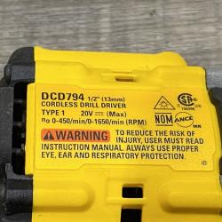 AS-IS DEWALT ATOMIC 20-Volt MAX Lithium-Ion Cordless Combo Kit