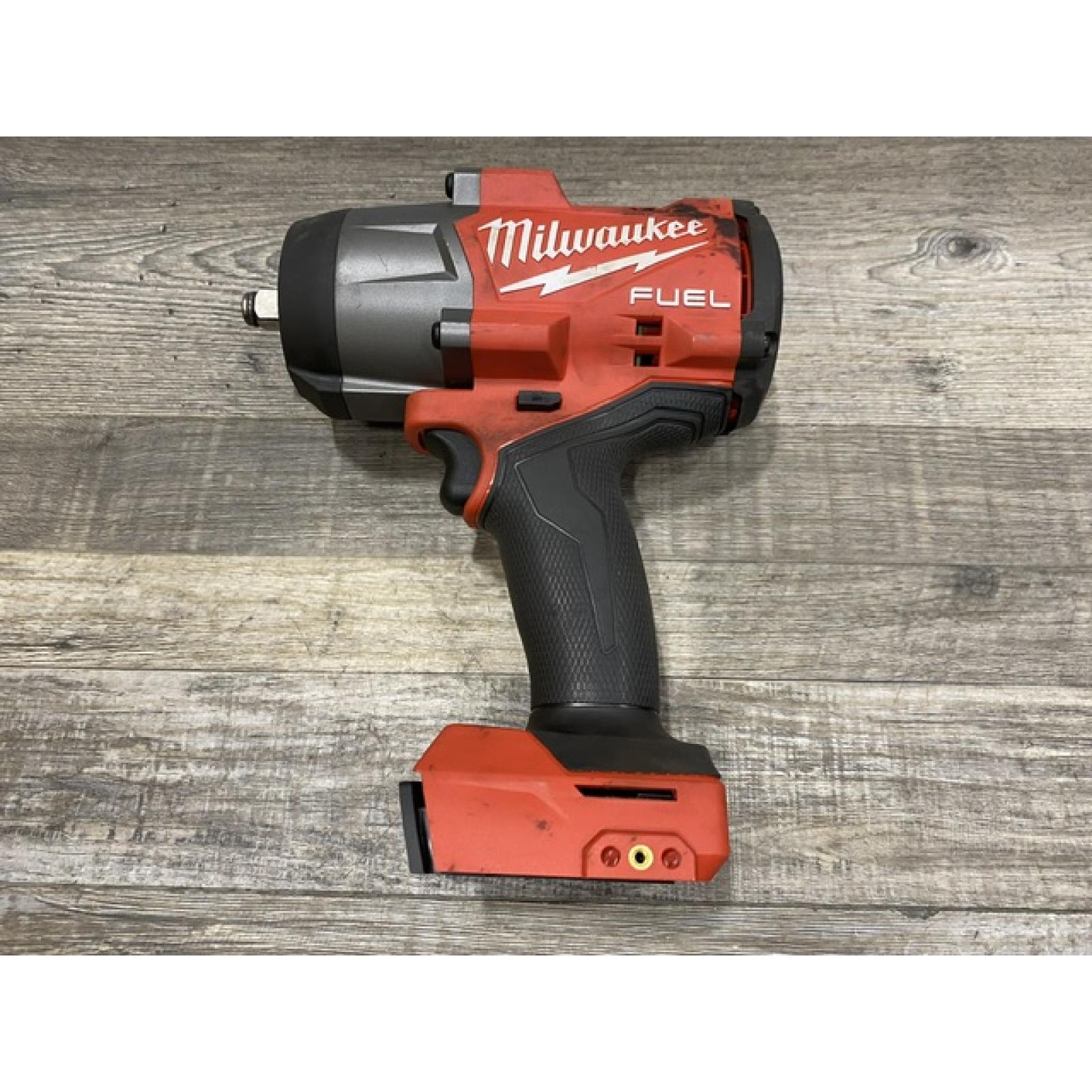 AS-IS Milwaukee FUEL 18V Lithium-Ion Brushless Cordless 1/2 in. Impact Wrench w/Friction Ring Kit