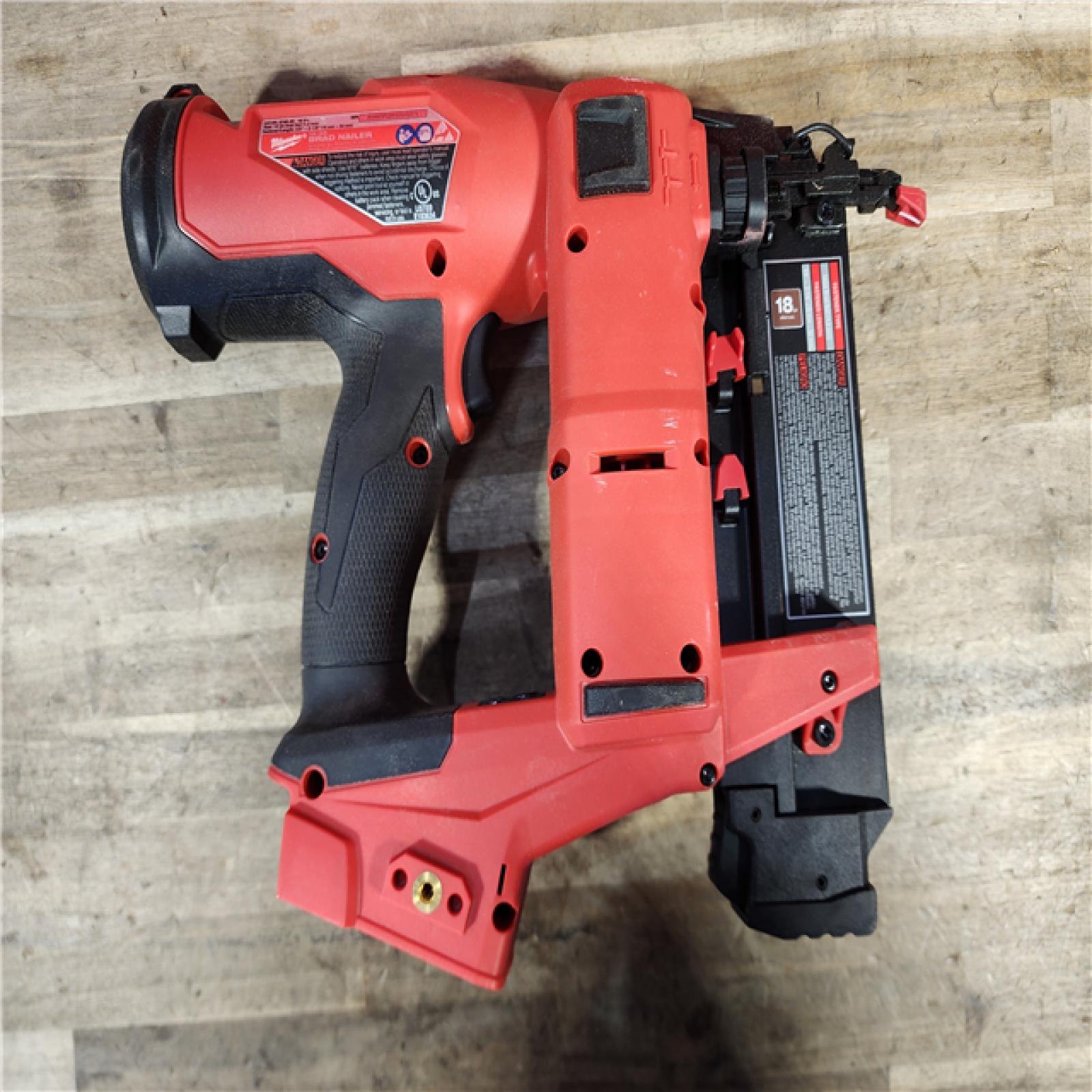 HOUSTON LOCATION - AS-IS Milwaukee M18 FUEL 18 Gauge Brad Nailer (TOOL ONLY)