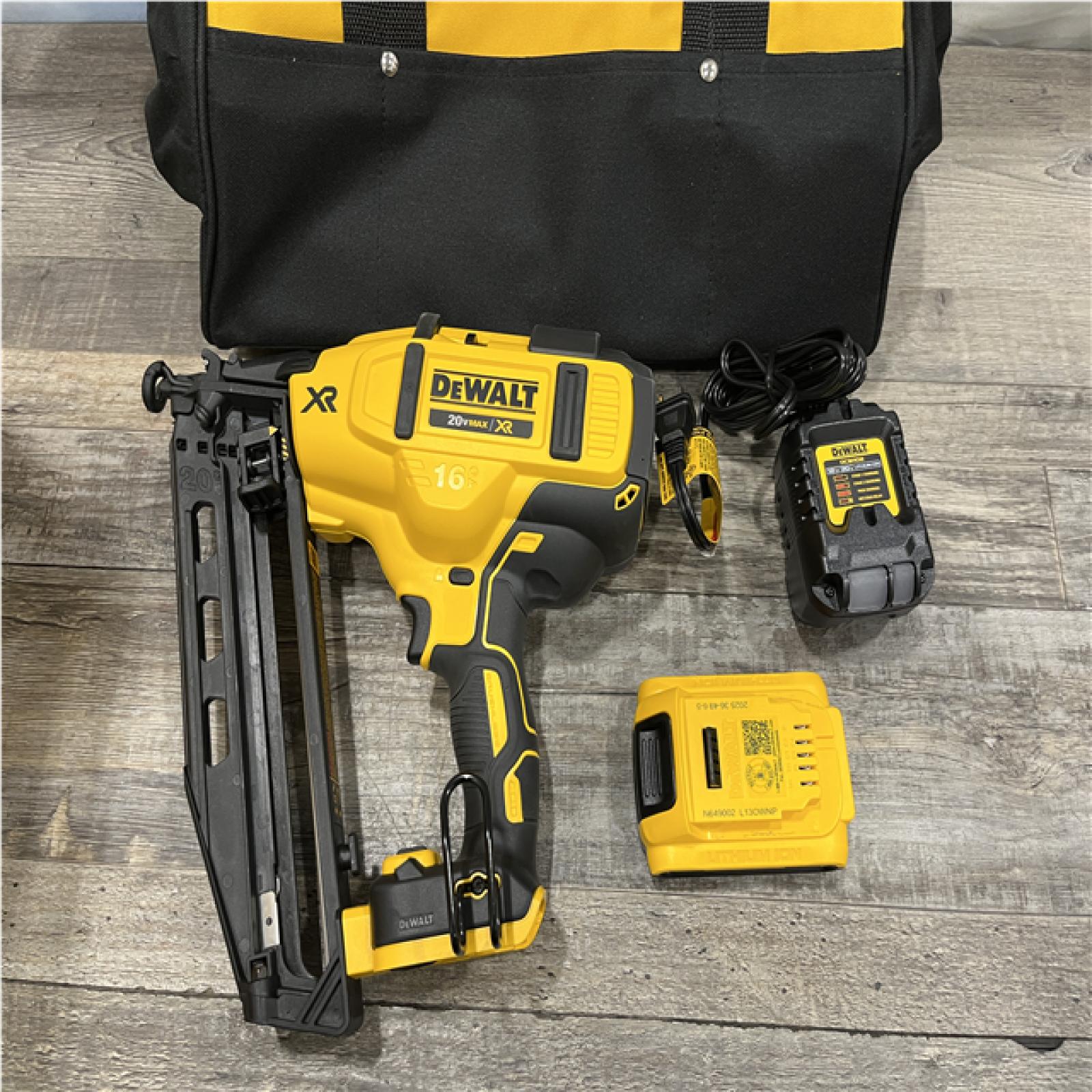 AS-IS DEWALT 20V MAX XR 16-Gauge Electric Cordless Angled Finishing Nailer Kit