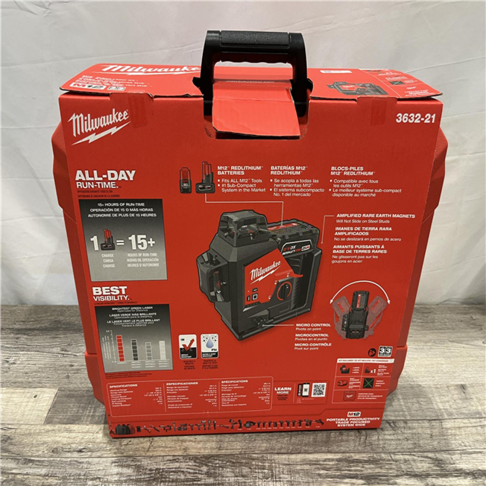 LIKE NEW - Milwaukee 12-Volt Lithium-Ion Cordless Green 250 ft. 3-Plane Laser Level Kit